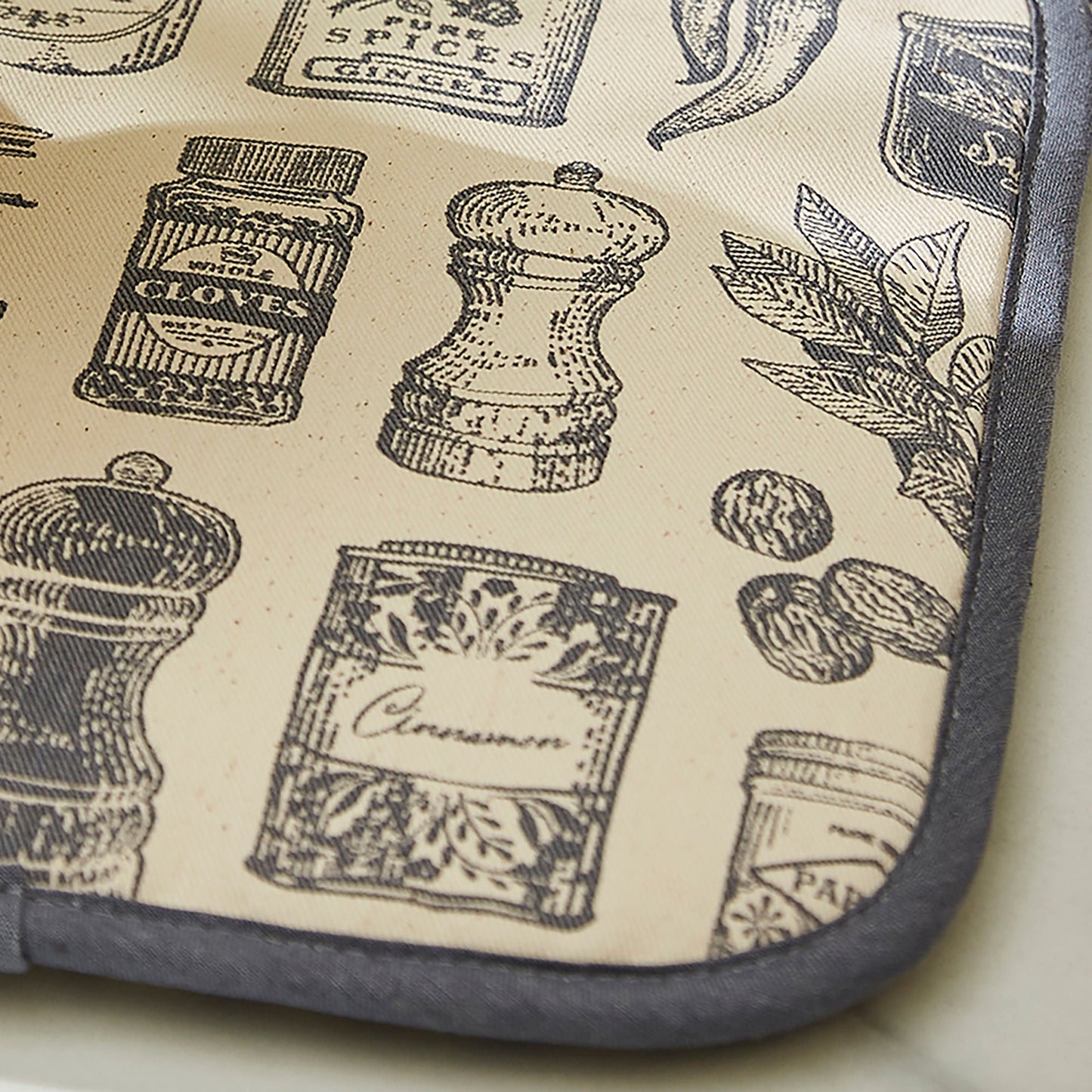Ulster Weavers Herbs & Spices Pot Mitt One Size in Grey - Pot Mitt - Ulster Weavers