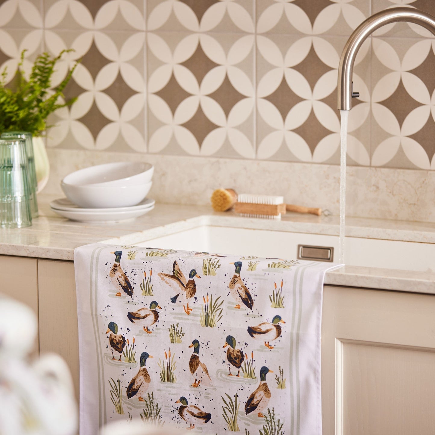 Ulster Weavers Farmhouse Ducks Tea Towel - Cotton One Size in Sage - Tea Towel - Ulster Weavers