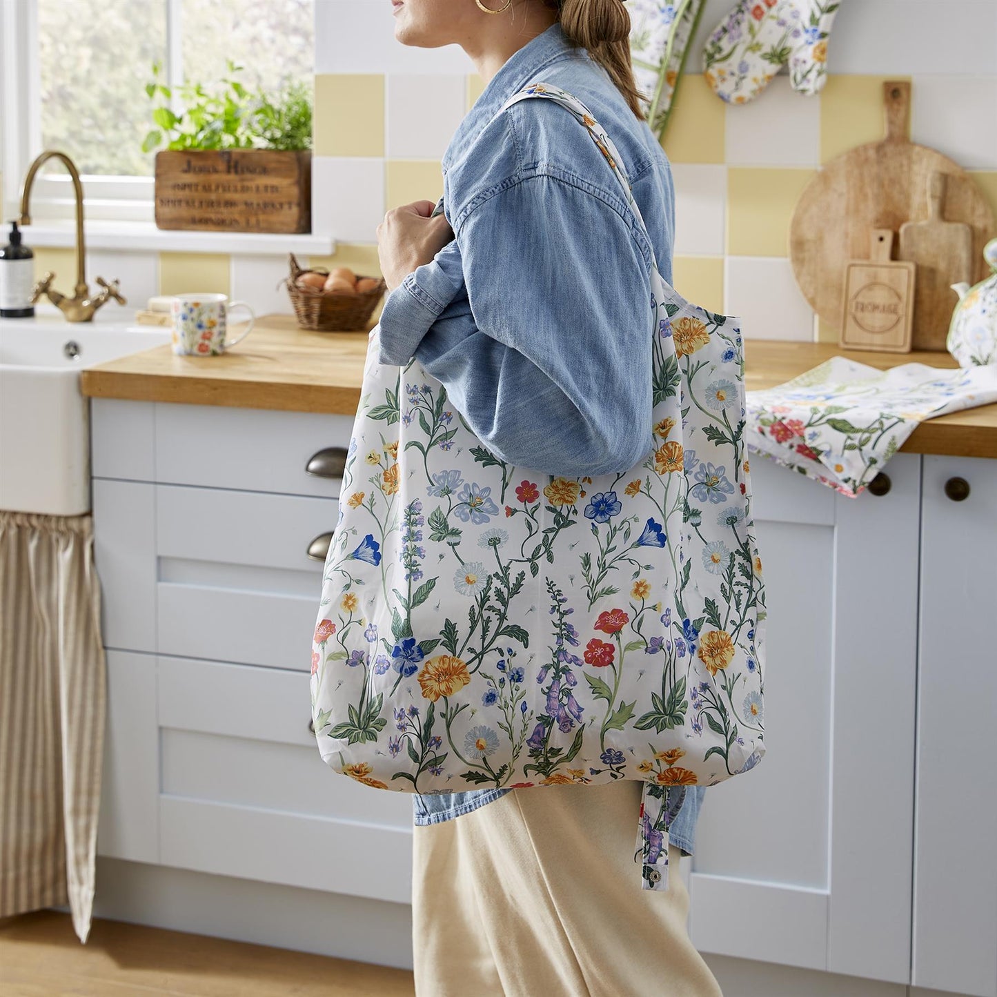 Ulster Weavers Cottage Garden Packable Bag One Size in Multi - Bag - Ulster Weavers