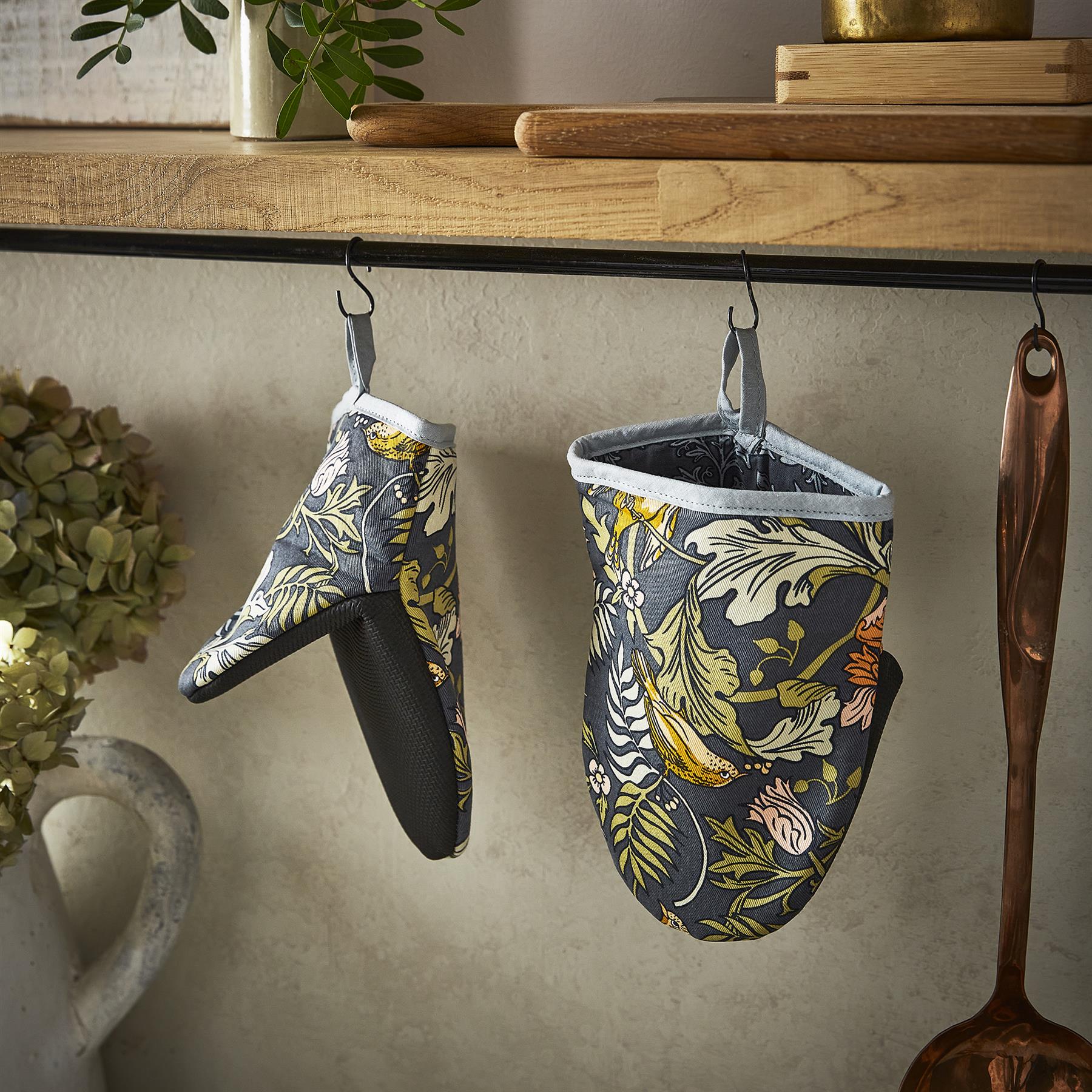 Ulster Weavers Finch & Flower Microwave Mitts - Pair One Size in Navy - Micro Mitts - Ulster Weavers