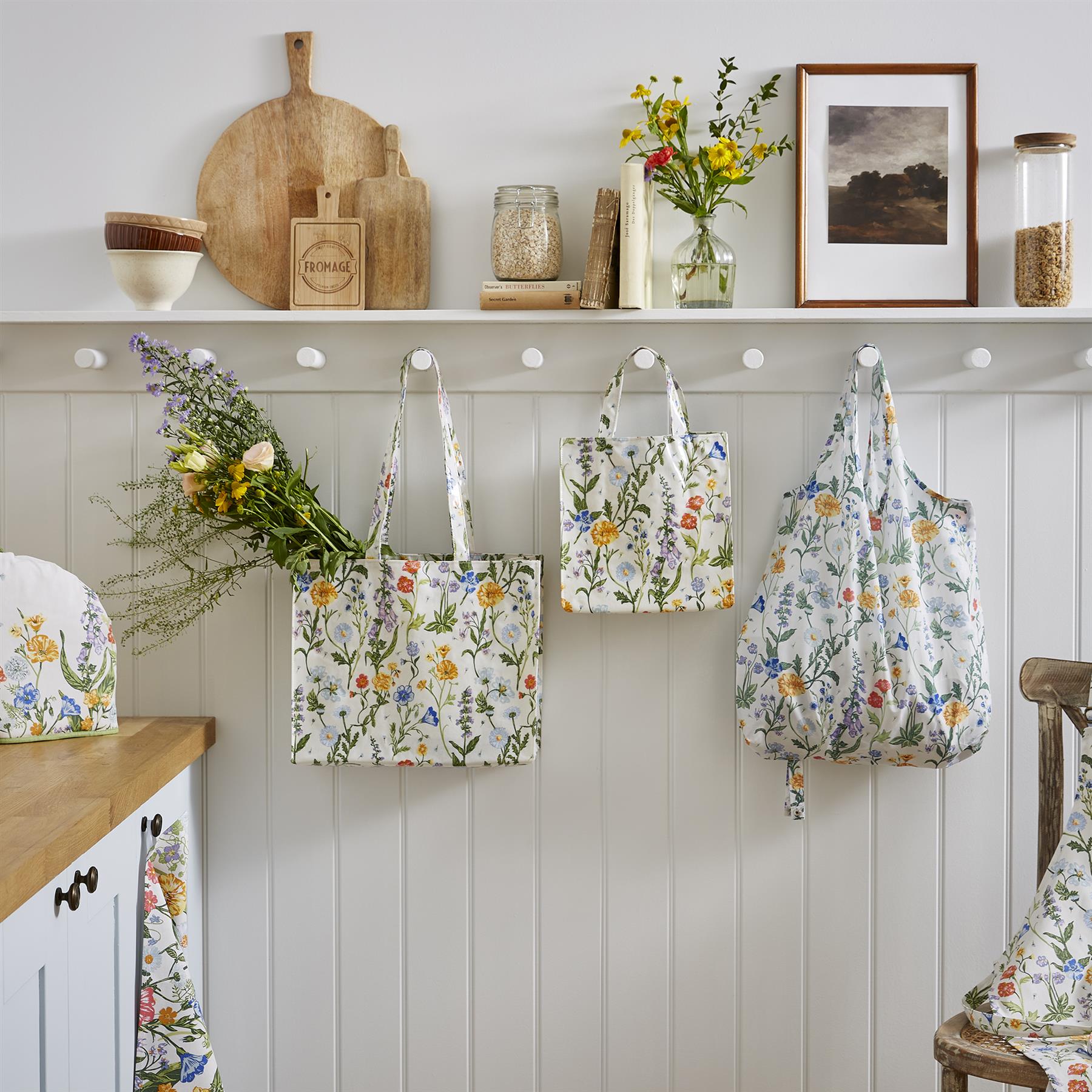 Ulster Weavers Cottage Garden Shoulder Bag - PVC  One Size in Multi - Bag - Ulster Weavers