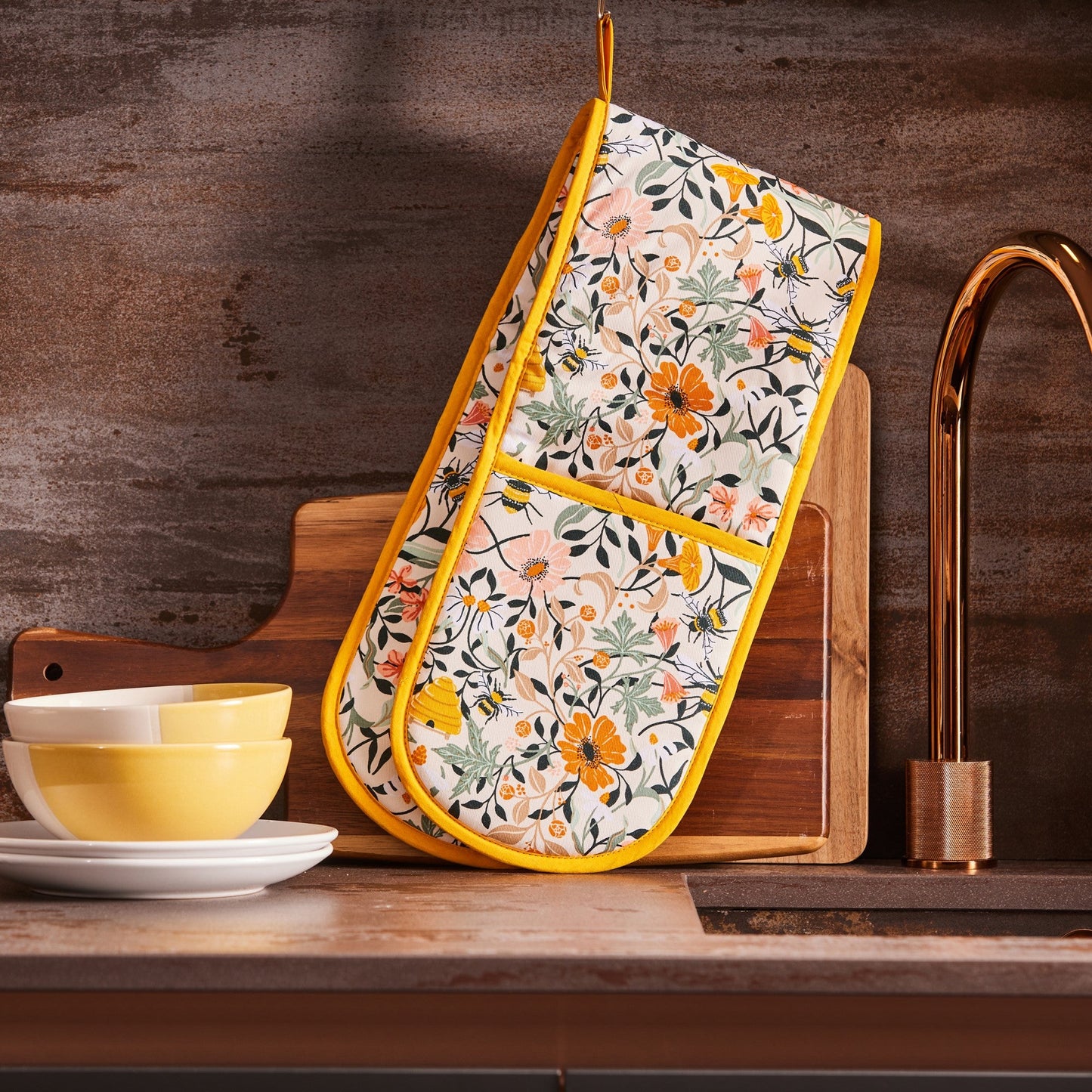 Ulster Weavers Bee Bloom Double Oven Glove One Size in Multi - Double Oven Glove - Ulster Weavers