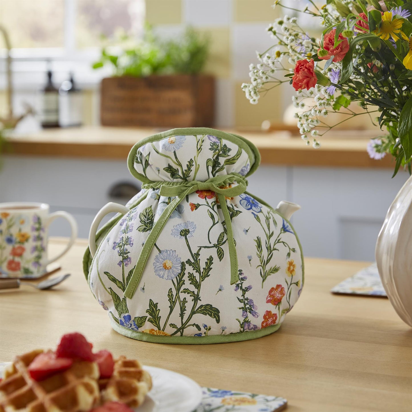 Ulster Weavers Cottage Garden Tea Cosy - Muff One Size in Multi - Tea Cosy - Ulster Weavers