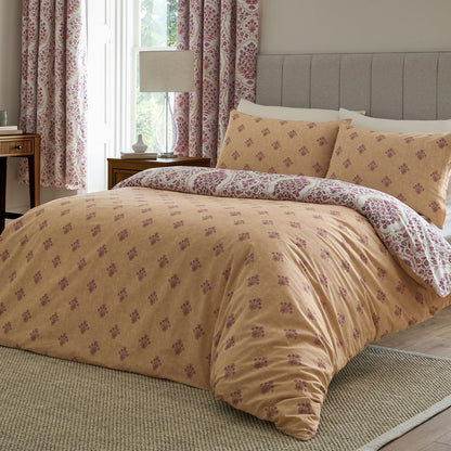Ashmead Duvet Cover Set in Berry - Duvet Cover Set - D & D
