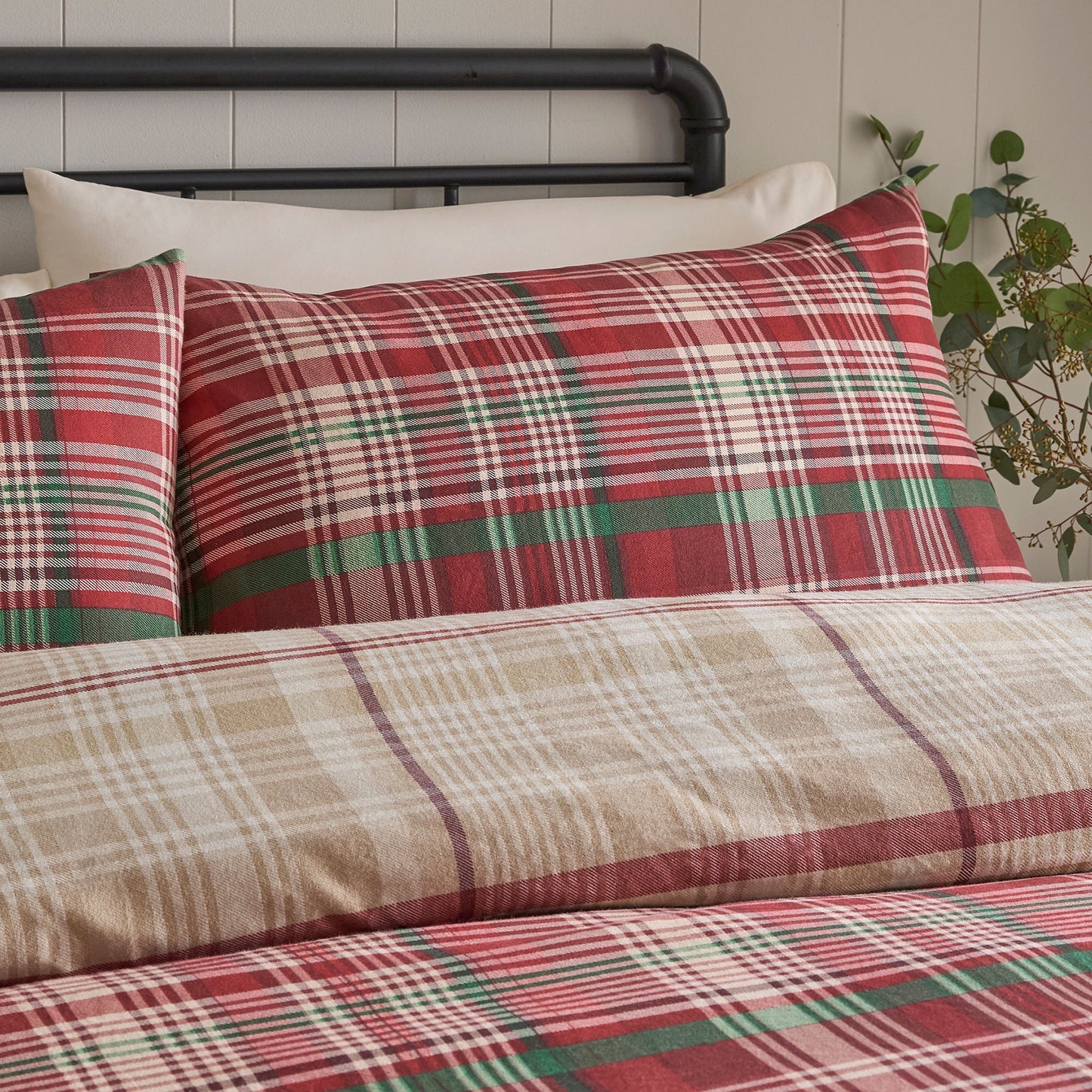 Bennet Check Duvet Cover Set in Red - Duvet Cover Set - D & D