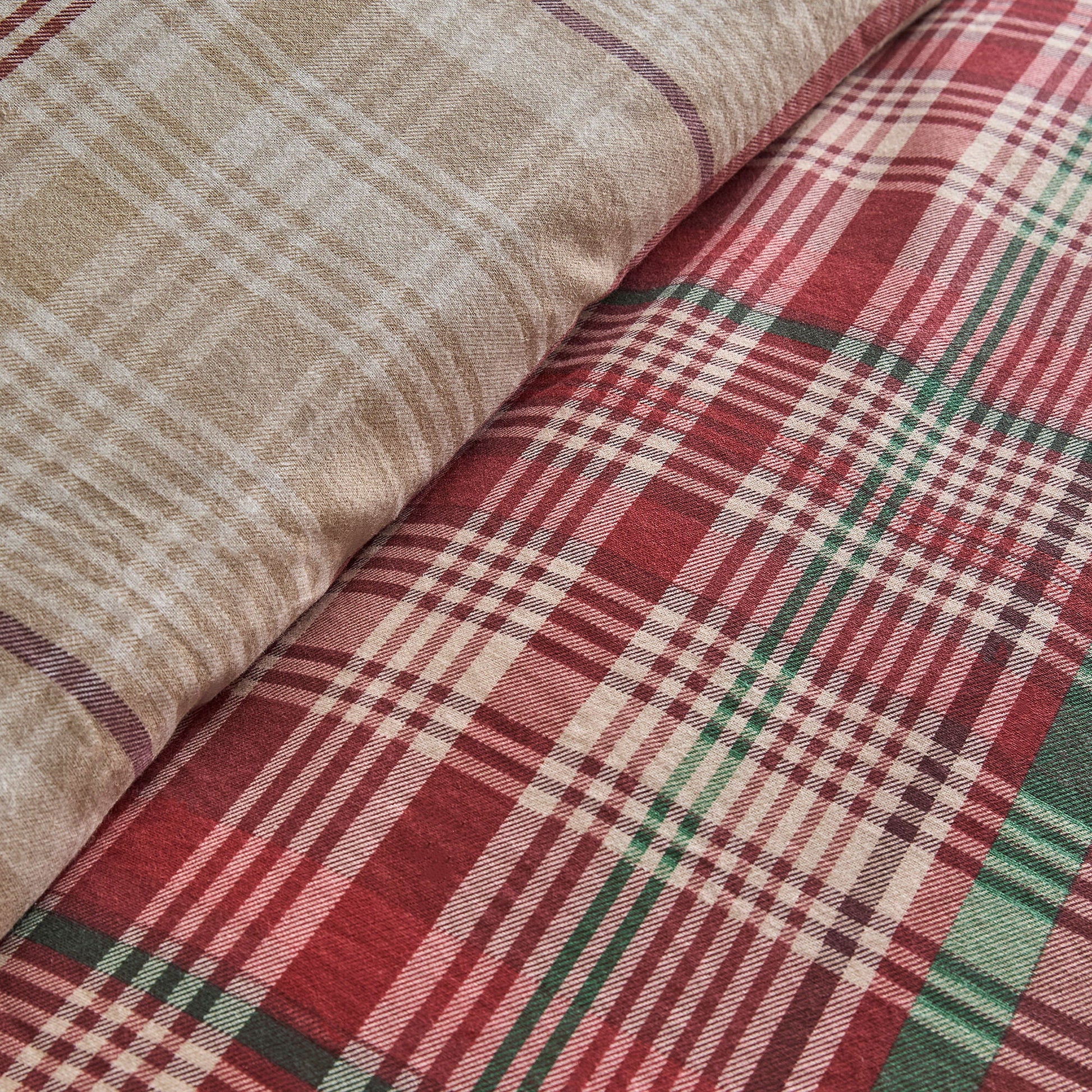 Bennet Check Duvet Cover Set in Red - Duvet Cover Set - D & D