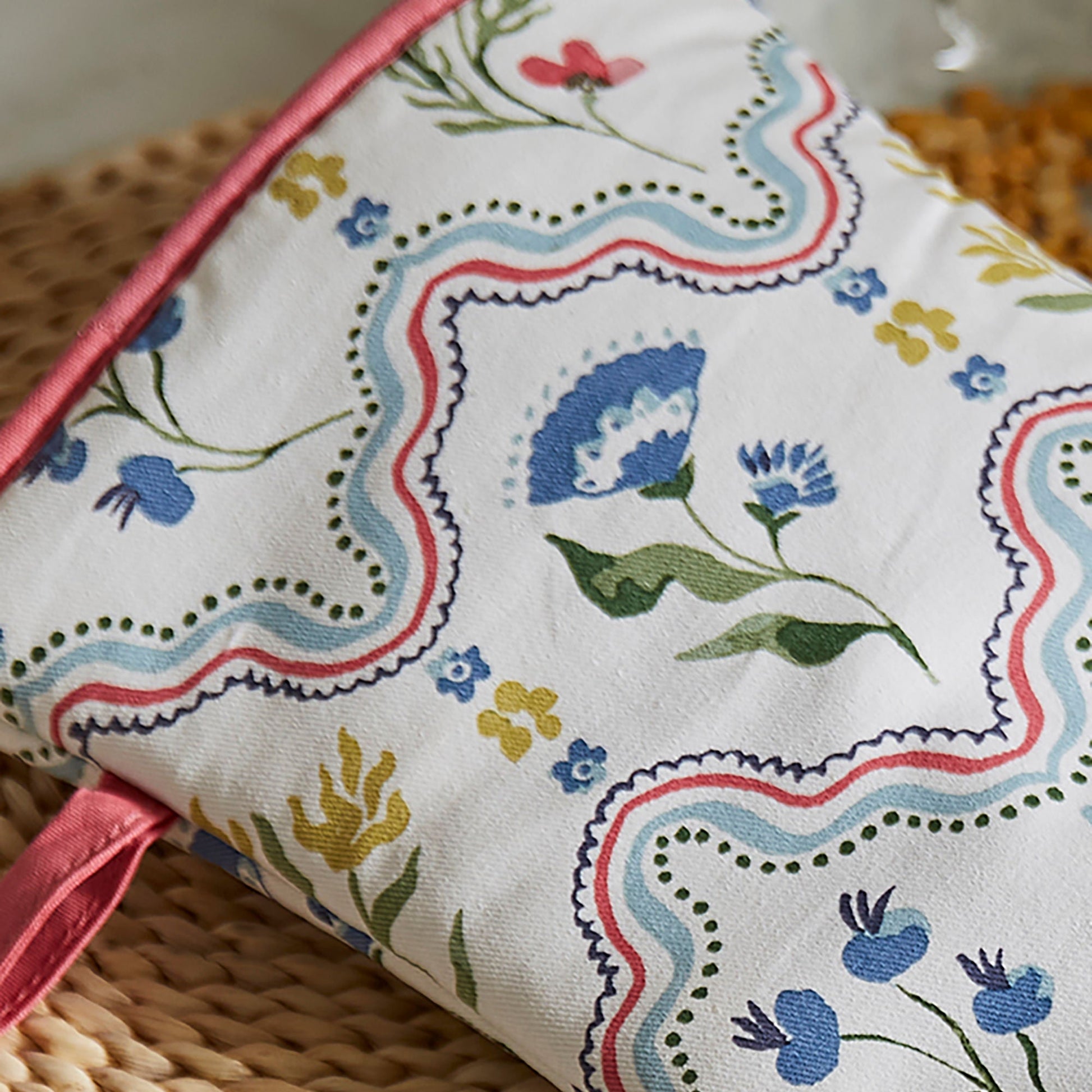Ulster Weavers Boho Floral Gauntlet Oven Glove One Size in Multi - Gauntlet Oven Glove - Ulster Weavers