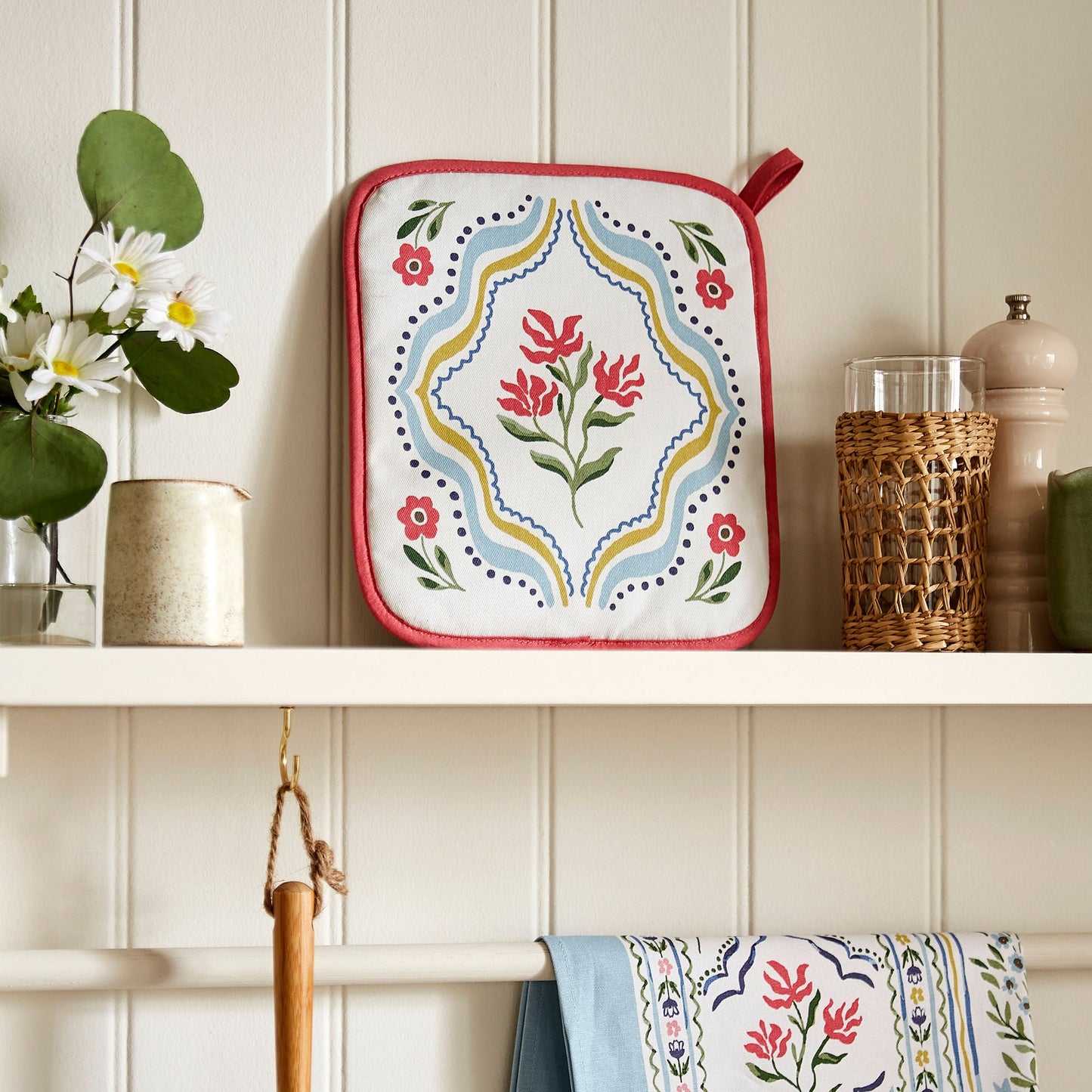 Ulster Weavers Boho Floral Pot Mitt One Size in Multi - Pot Mitt - Ulster Weavers