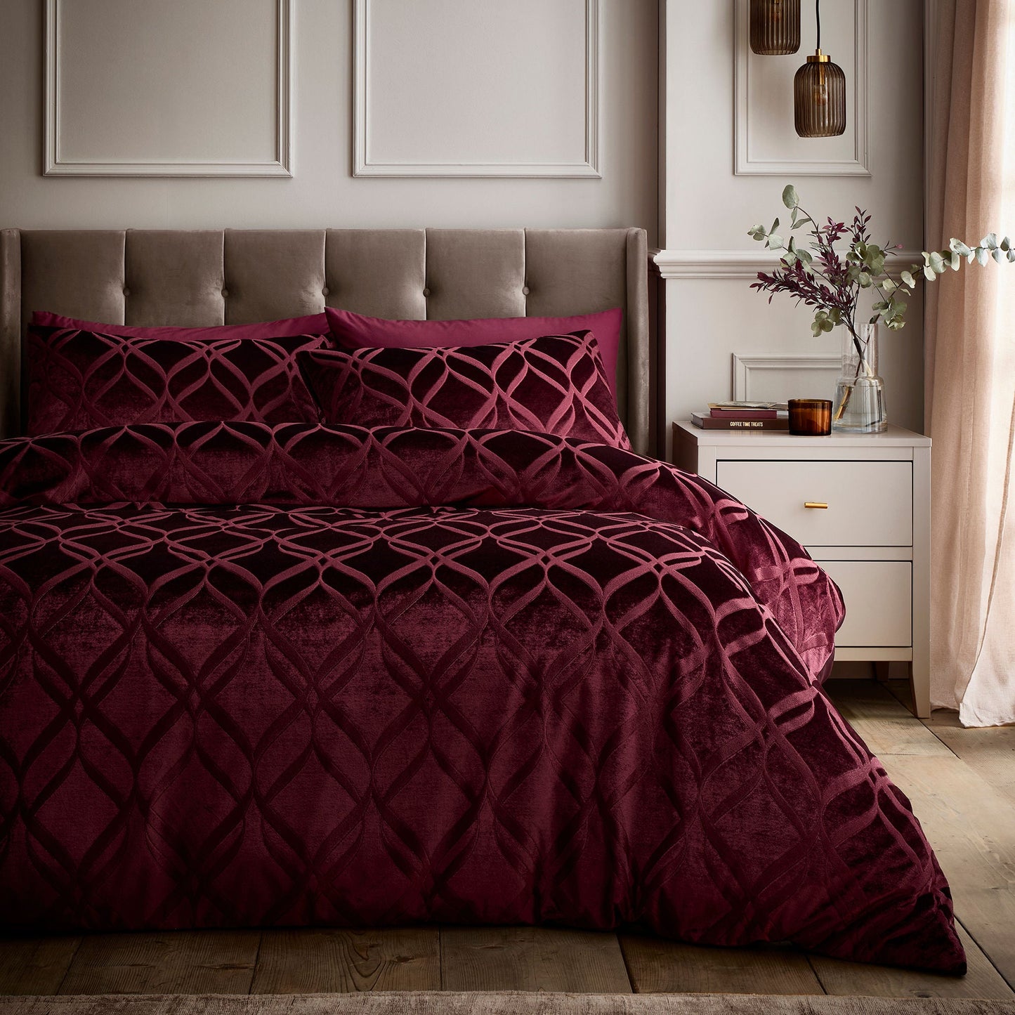 Belfort Duvet Cover Set in Berry - Duvet Cover Set - Soiree