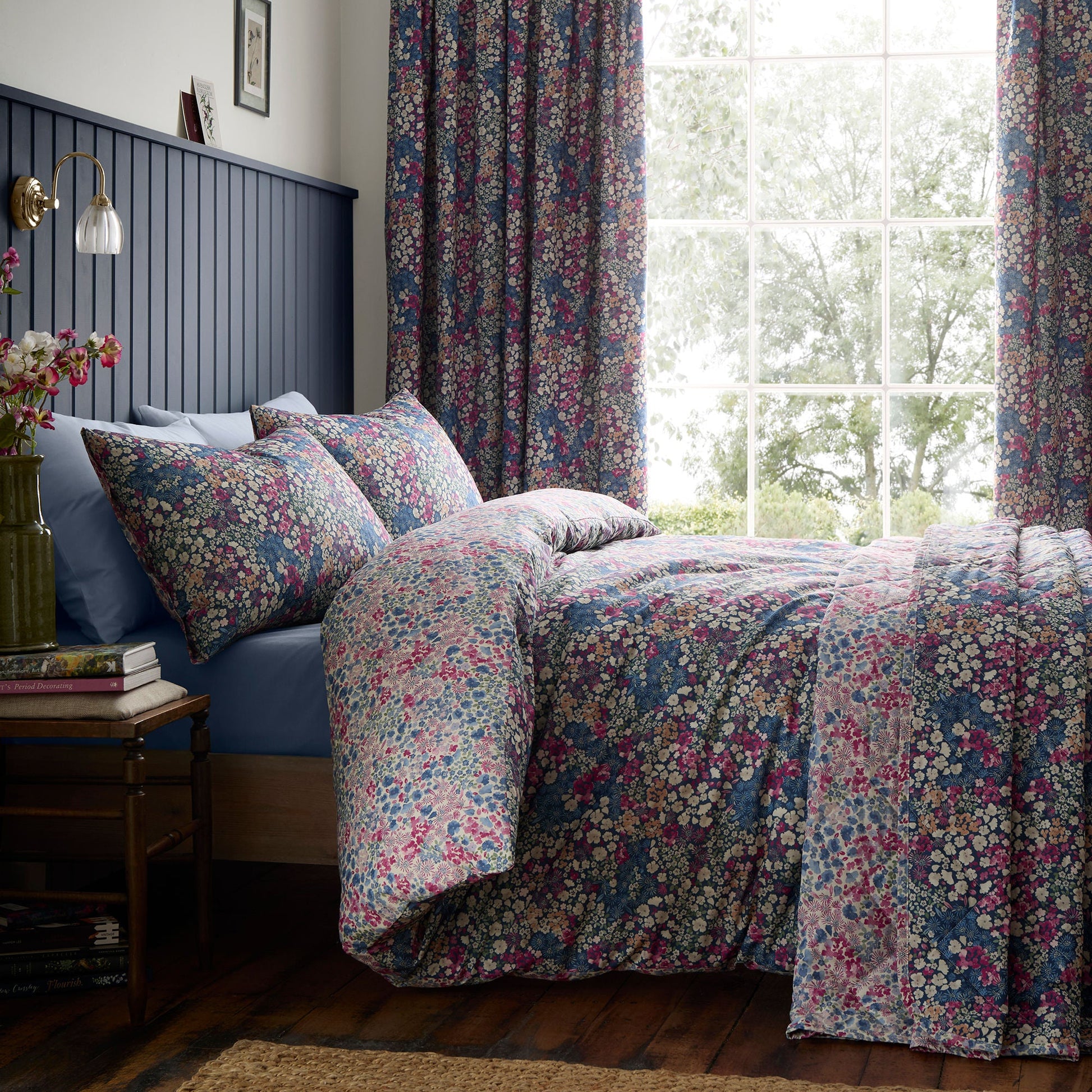 Bessie Duvet Cover Set in Navy - Duvet Cover Set - Dreams & Drapes