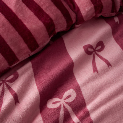 Bows Duvet Cover Set in Berry - Duvet Cover Set - Fusion