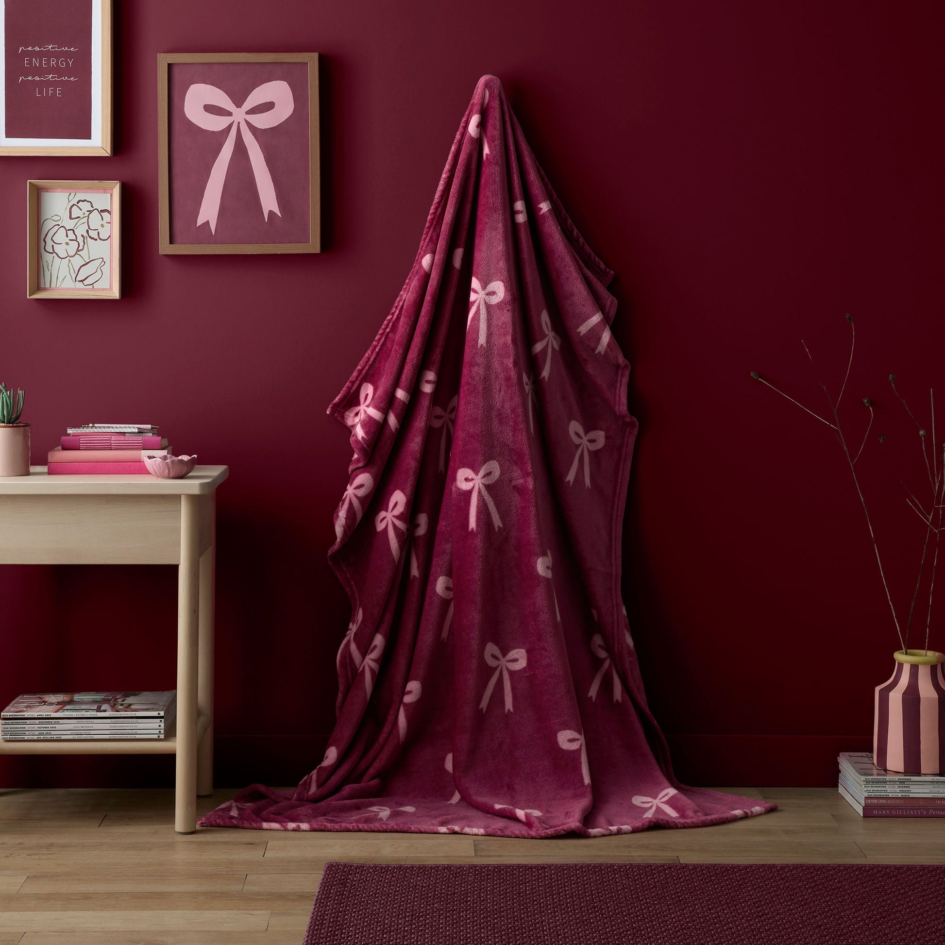 Bows Throw in Berry 120 x 150cm - Throw - Fusion