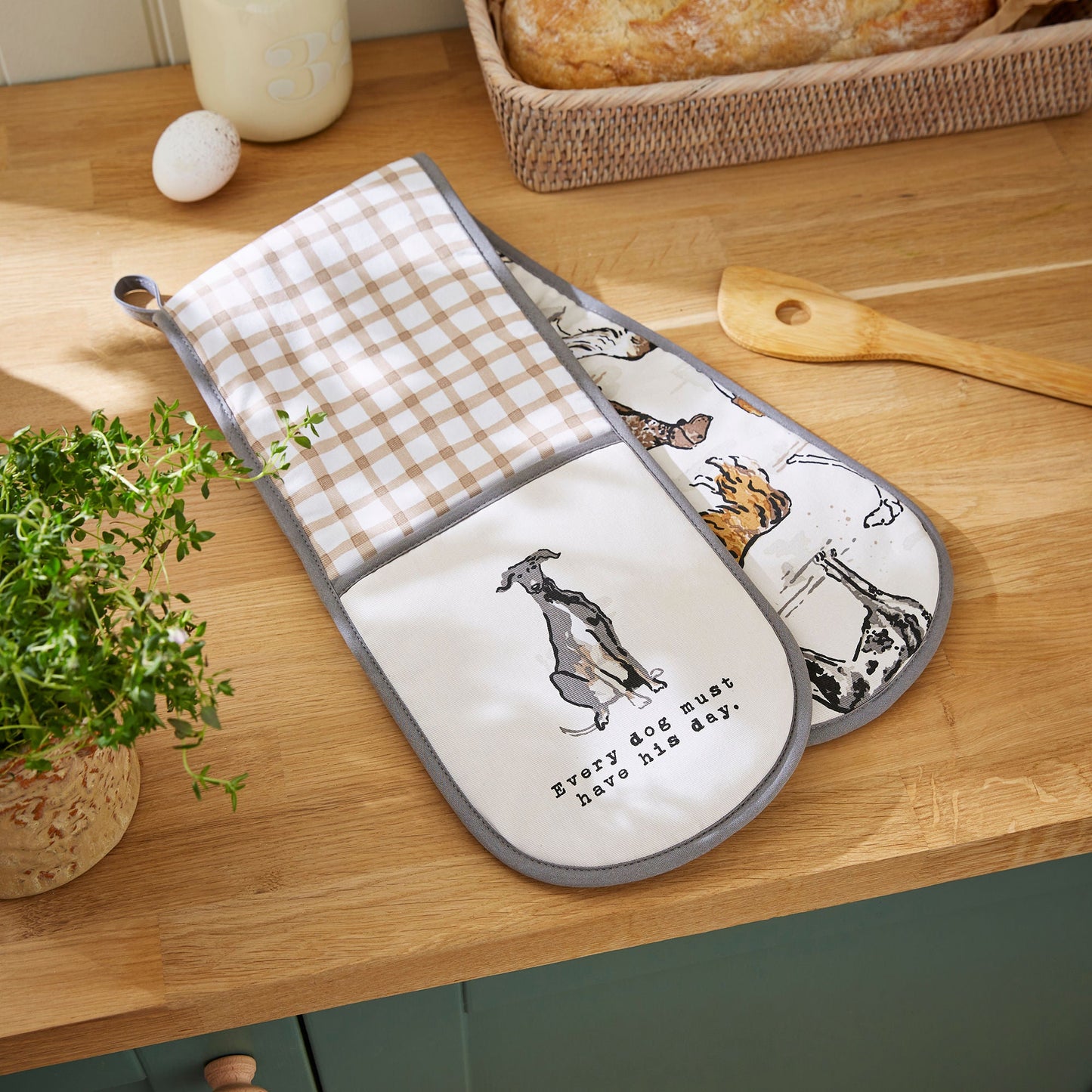 Country Dogs Double Oven Glove in Brown