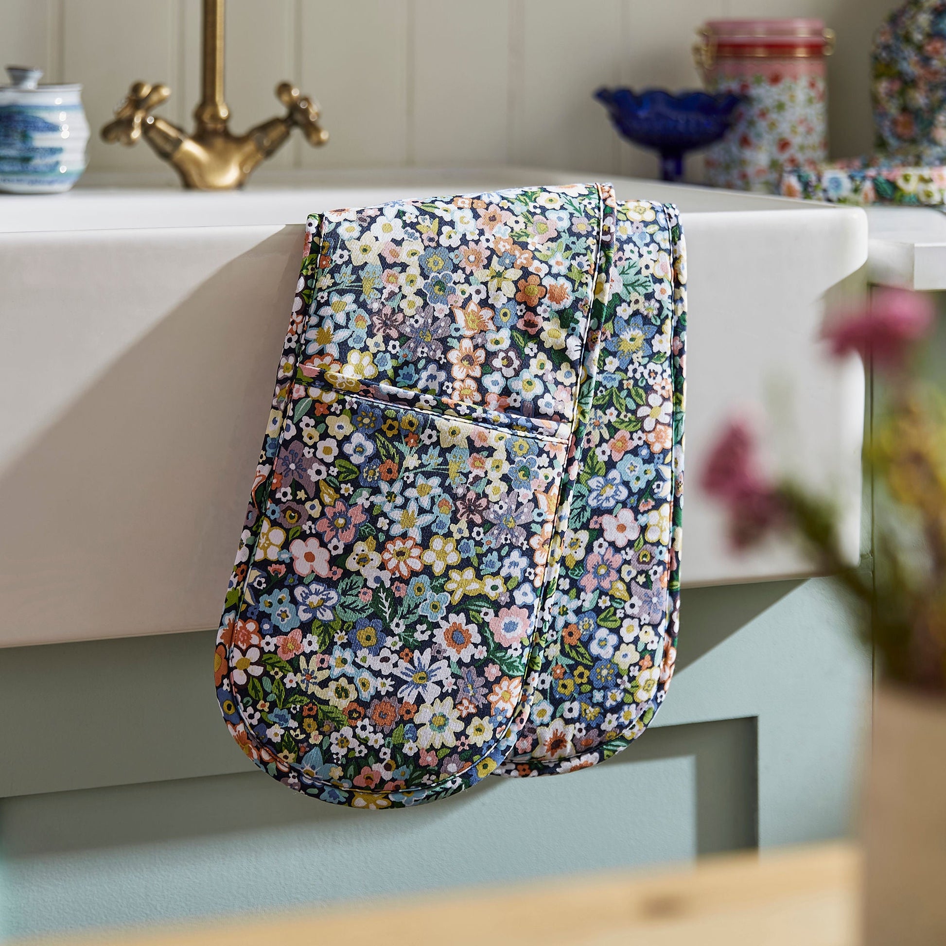 Ulster Weavers Confetti Floral Double Oven Glove One Size in Multi - Double Oven Glove - Ulster Weavers
