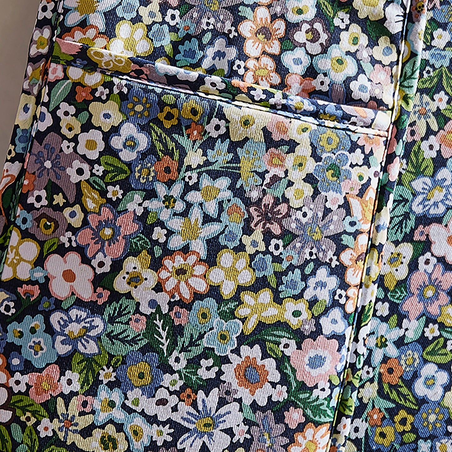 Ulster Weavers Confetti Floral Double Oven Glove One Size in Multi - Double Oven Glove - Ulster Weavers
