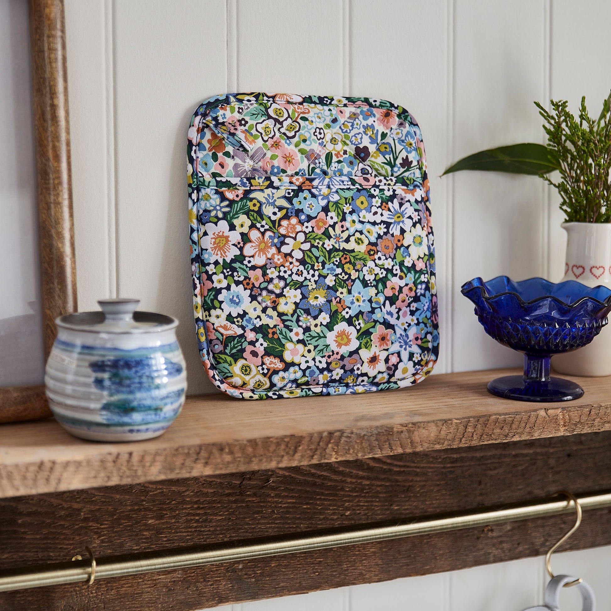 Ulster Weavers Confetti Floral Pot Mitt One Size in Multi - Pot Mitt - Ulster Weavers