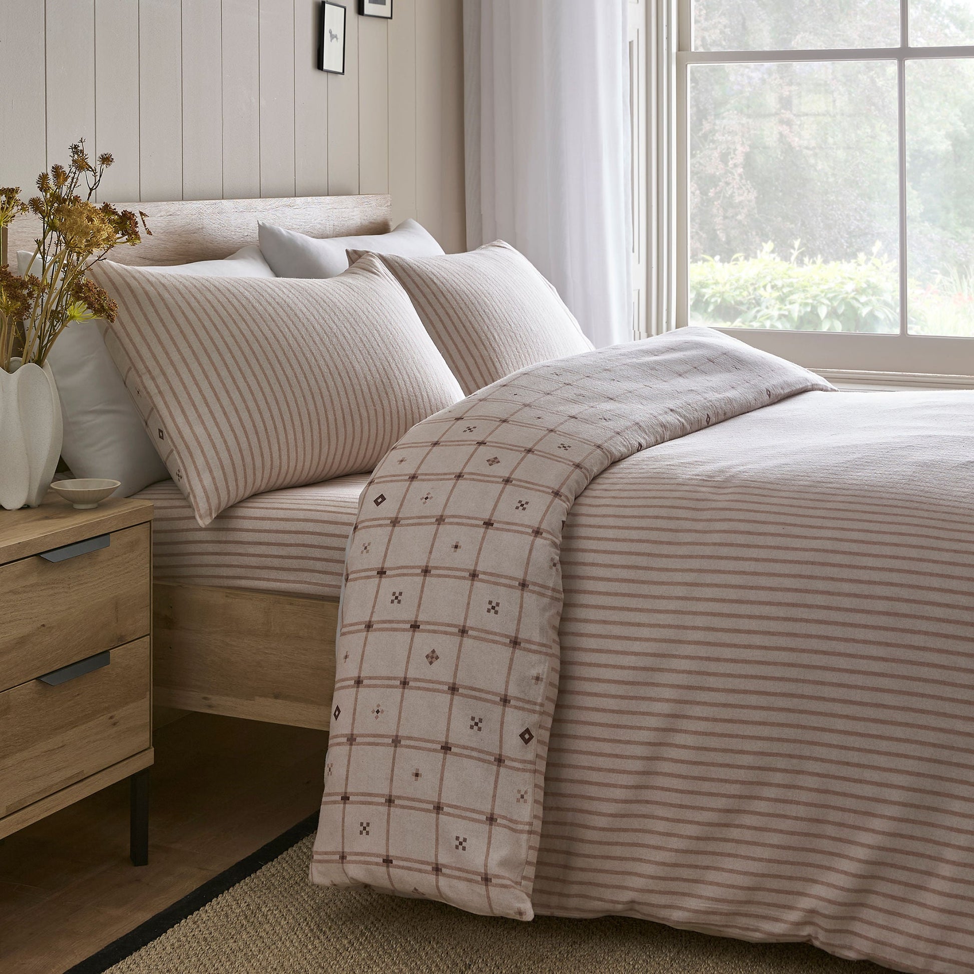 Cottage Check Duvet Cover Set in Natural - Duvet Cover Set - D & D