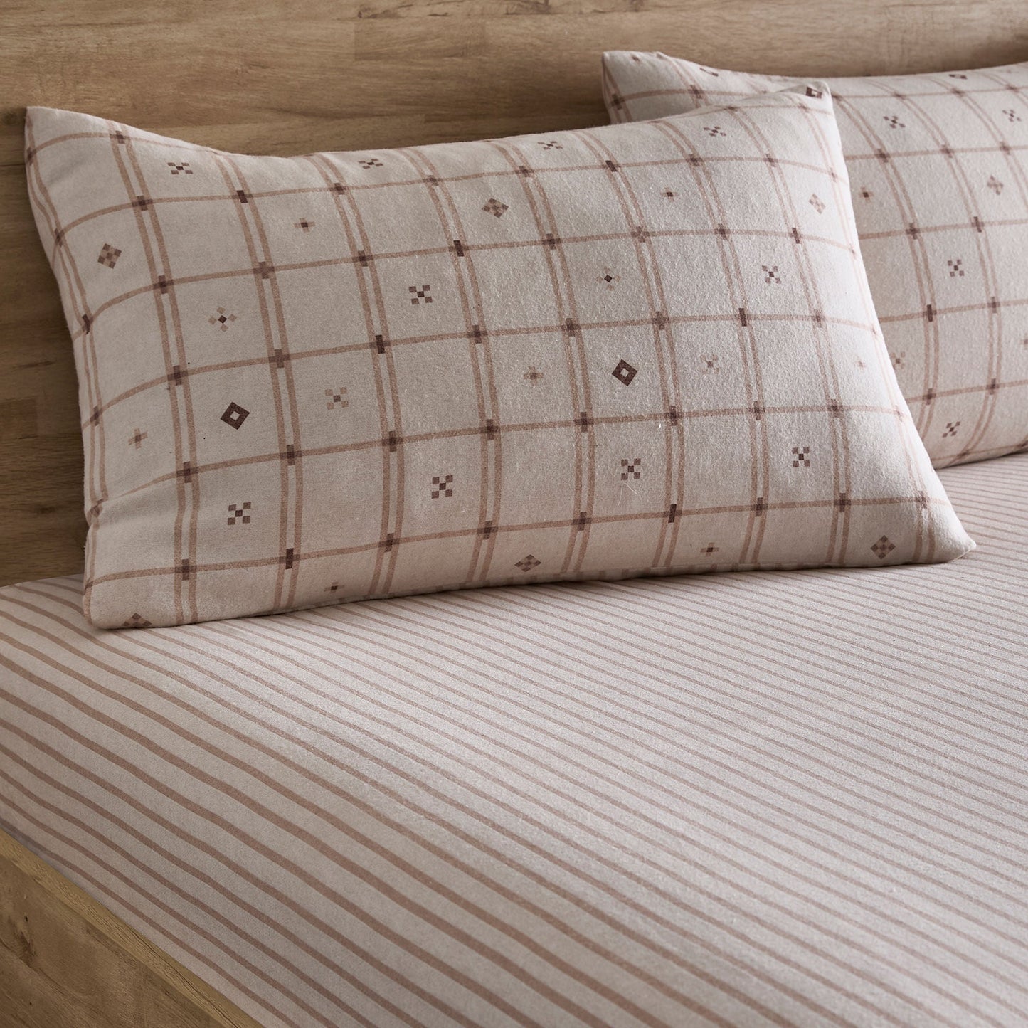 Cottage Stripe 28cm Fitted Bed Sheet in Natural - 28cm Fitted Bed Sheet - D & D