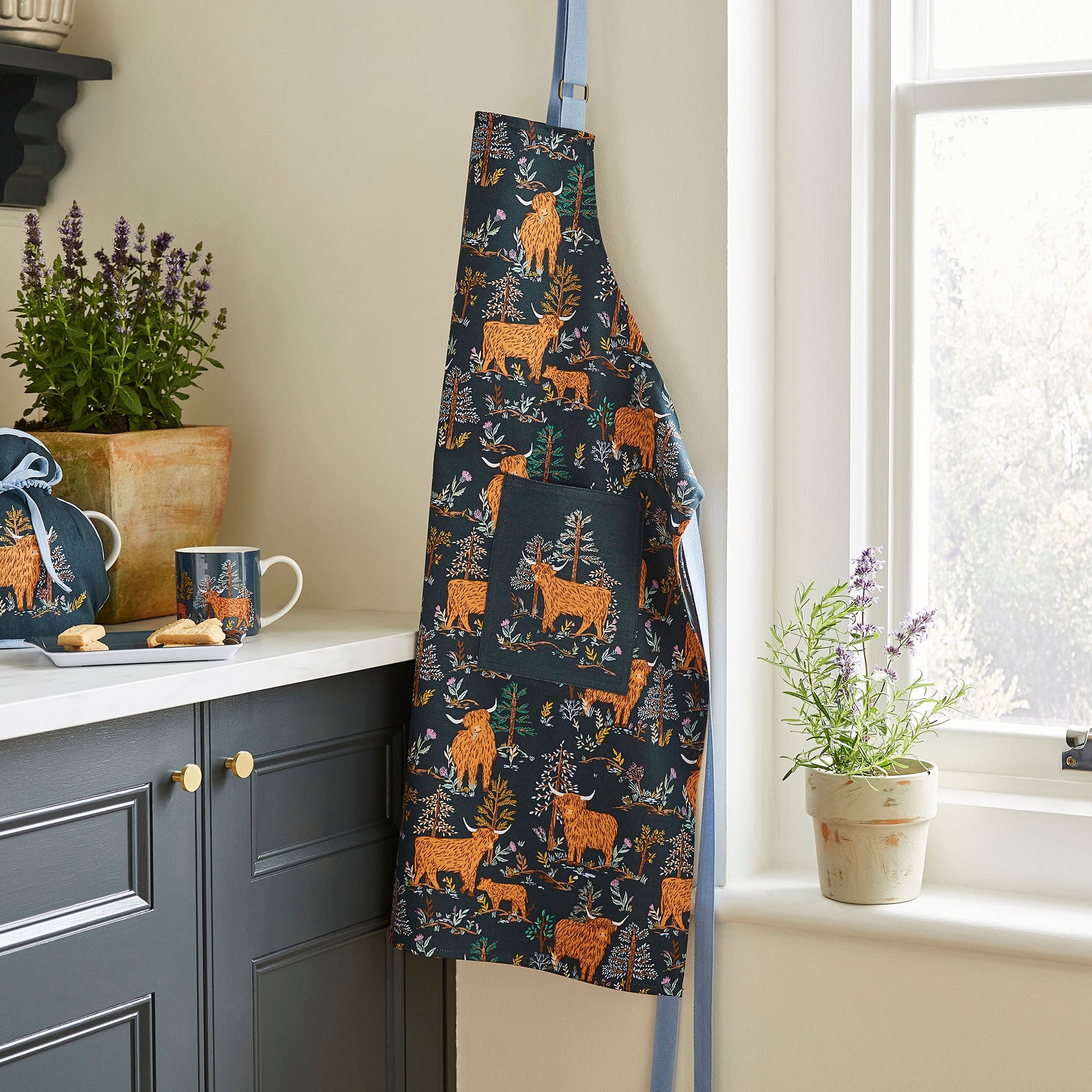 Ulster Weavers Connie the Cow Apron - Cotton One Size in Navy - Apron - Ulster Weavers