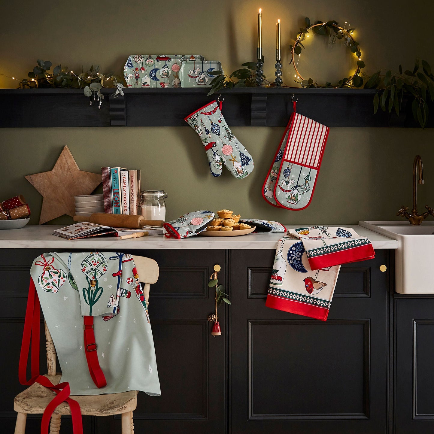 Ulster Weavers Christmas Ornaments Foldable Tote Bag Medium in Multi - Roll-Up Bag - Ulster Weavers