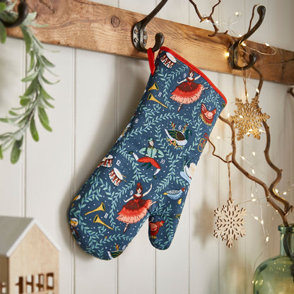 Ulster Weavers 12 Days of Christmas Gauntlet Oven Glove One Size in Green - Gauntlet Oven Glove - Ulster Weavers
