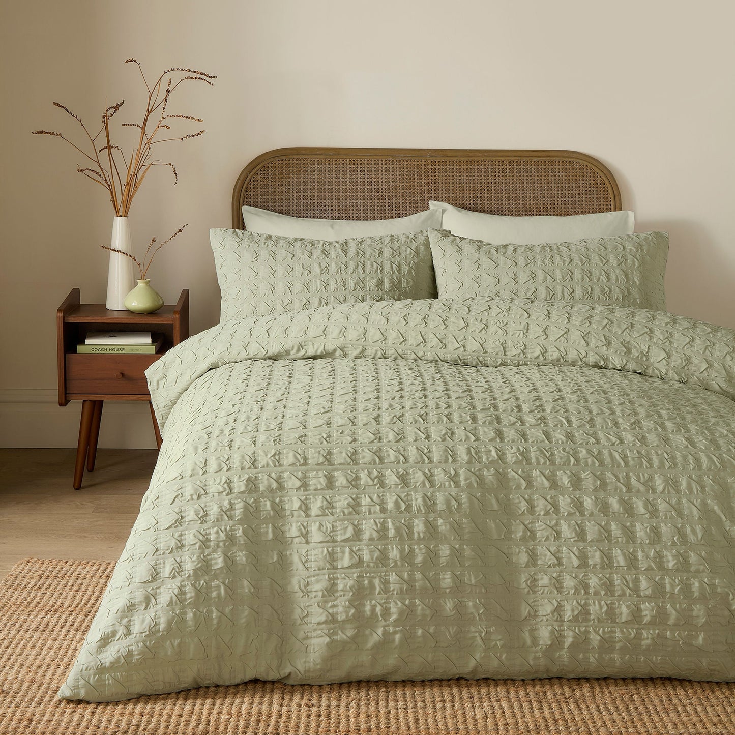 Embossed Grid Duvet Cover Set in Green - Duvet Cover Set - Serene