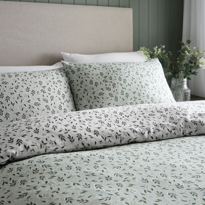 Falling Leaf Duvet Cover Set in Green - Duvet Cover Set - D & D