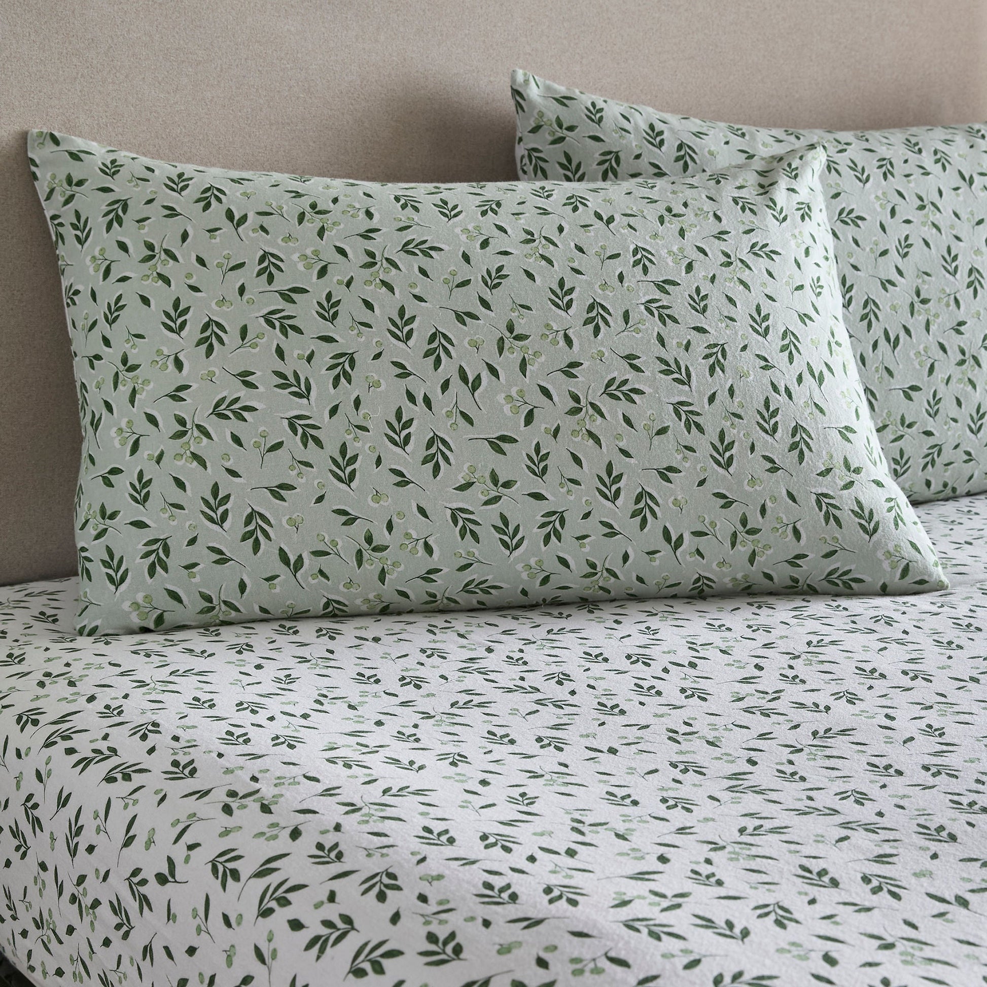 Falling Leaf 28cm Fitted Bed Sheet in White - 28cm Fitted Bed Sheet - D & D