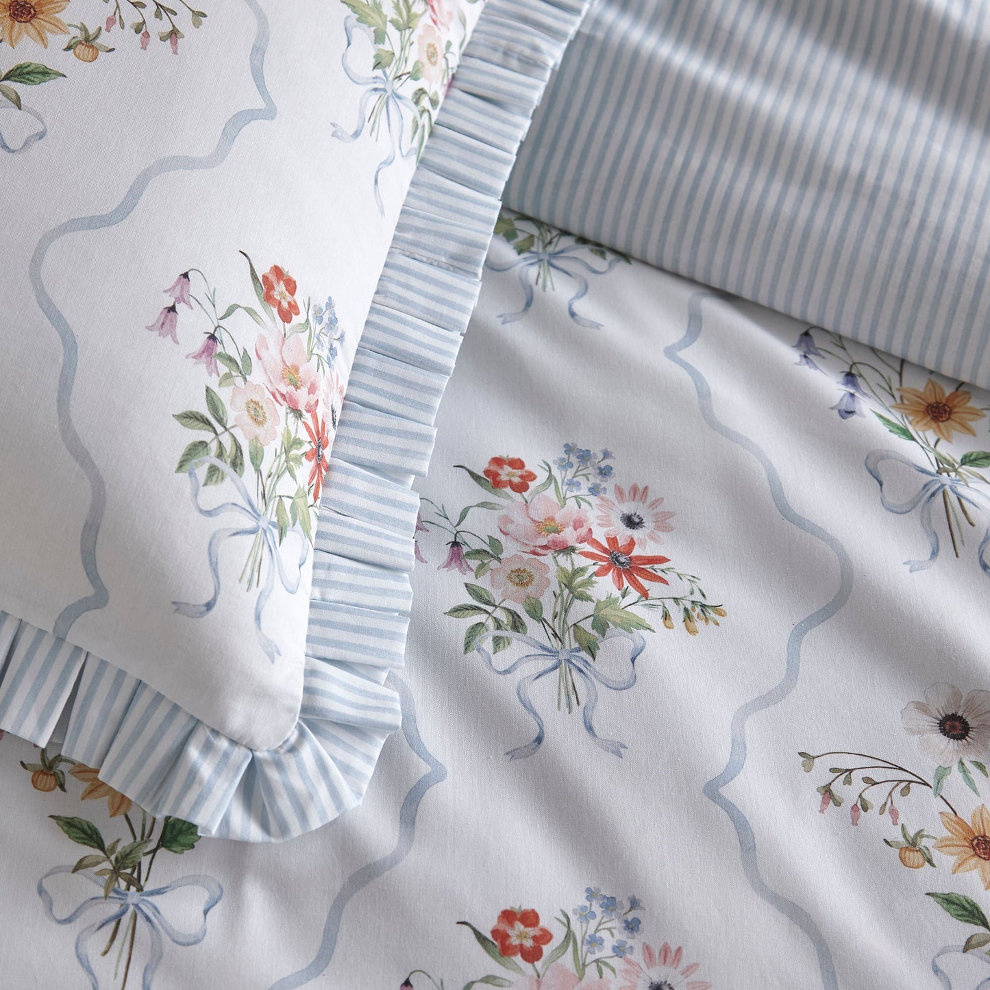 Floral Bouquet Duvet Cover Set in Multi