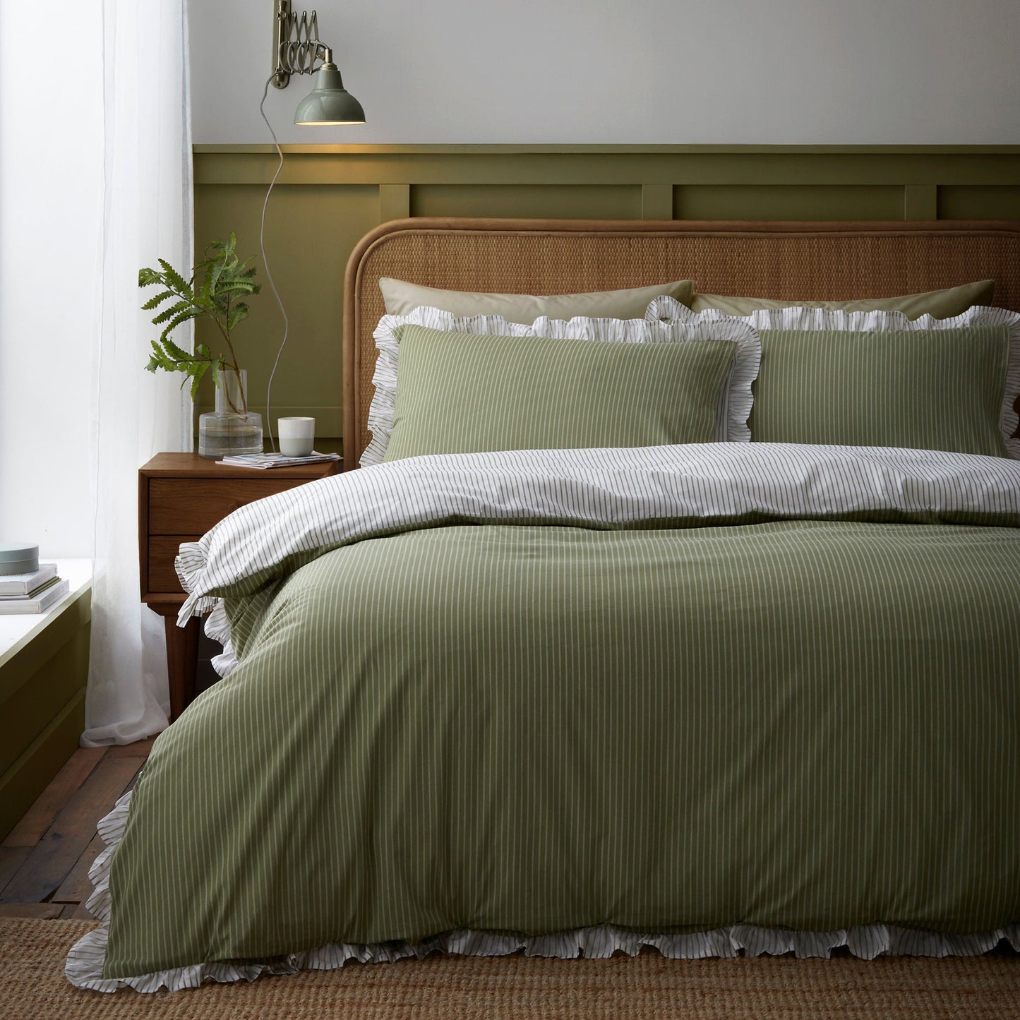 Frilled Embroidered Bow Stripe Duvet Cover Set in Green - Duvet Cover Set - Appletree