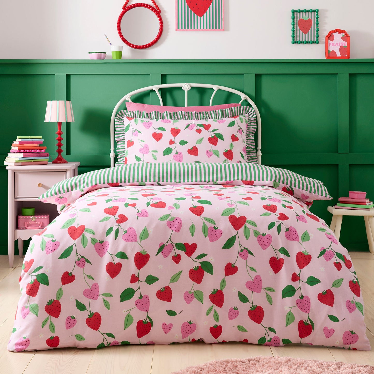 Fun Strawberries Duvet Cover Set in Pink