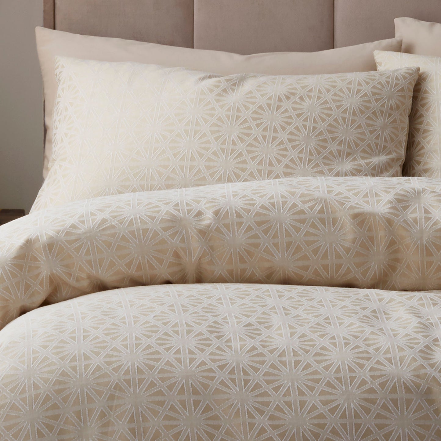 Geo Jacquard Duvet Cover Set in Natural - Duvet Cover Set - Appletree