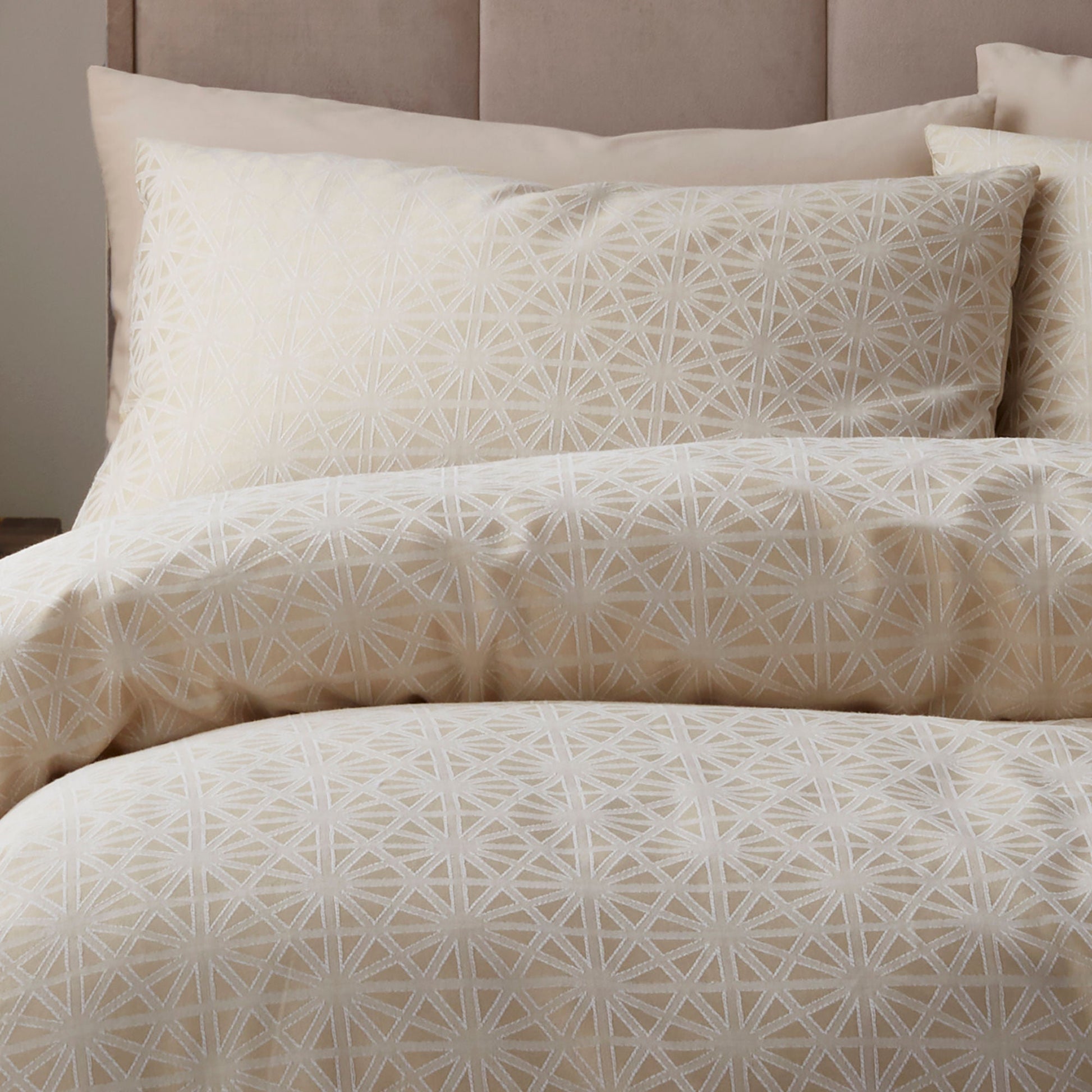 Geo Jacquard Duvet Cover Set in Natural - Duvet Cover Set - Appletree