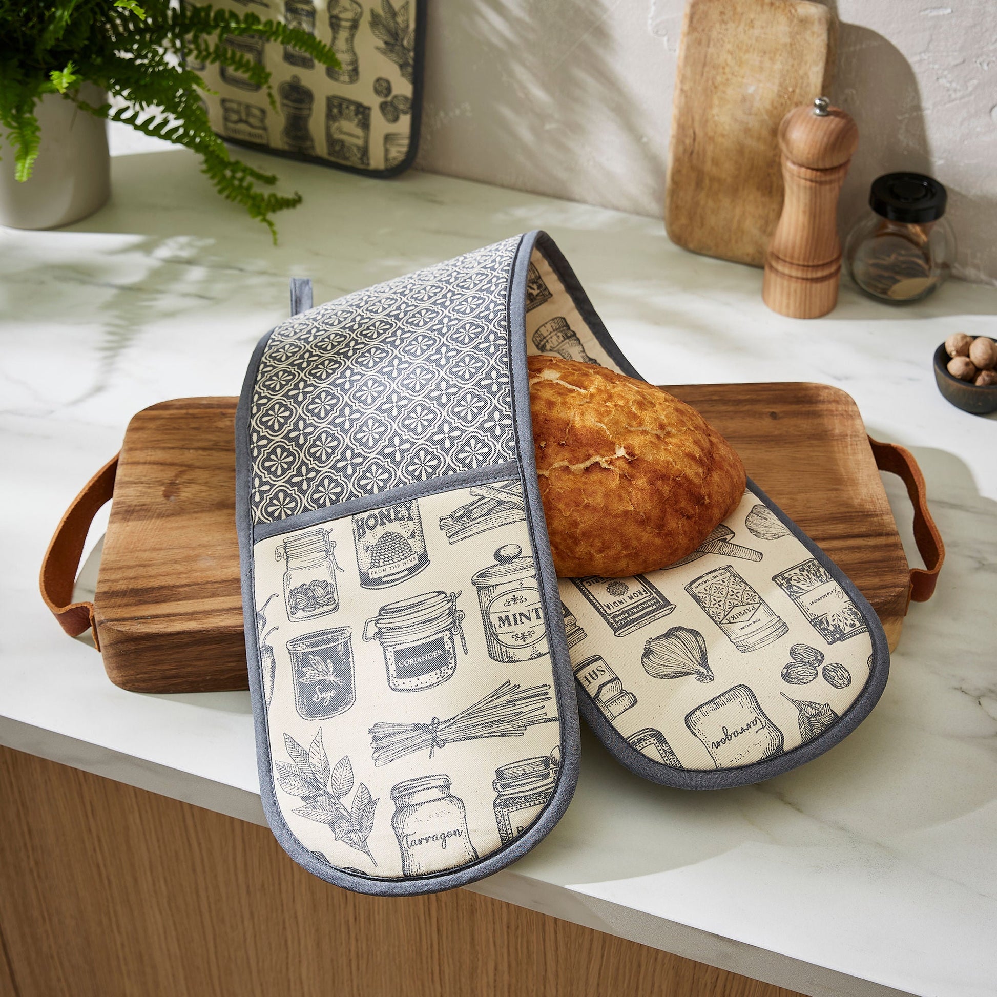 Ulster Weavers Herbs & Spices Double Oven Glove One Size in Grey - Double Oven Glove - Ulster Weavers