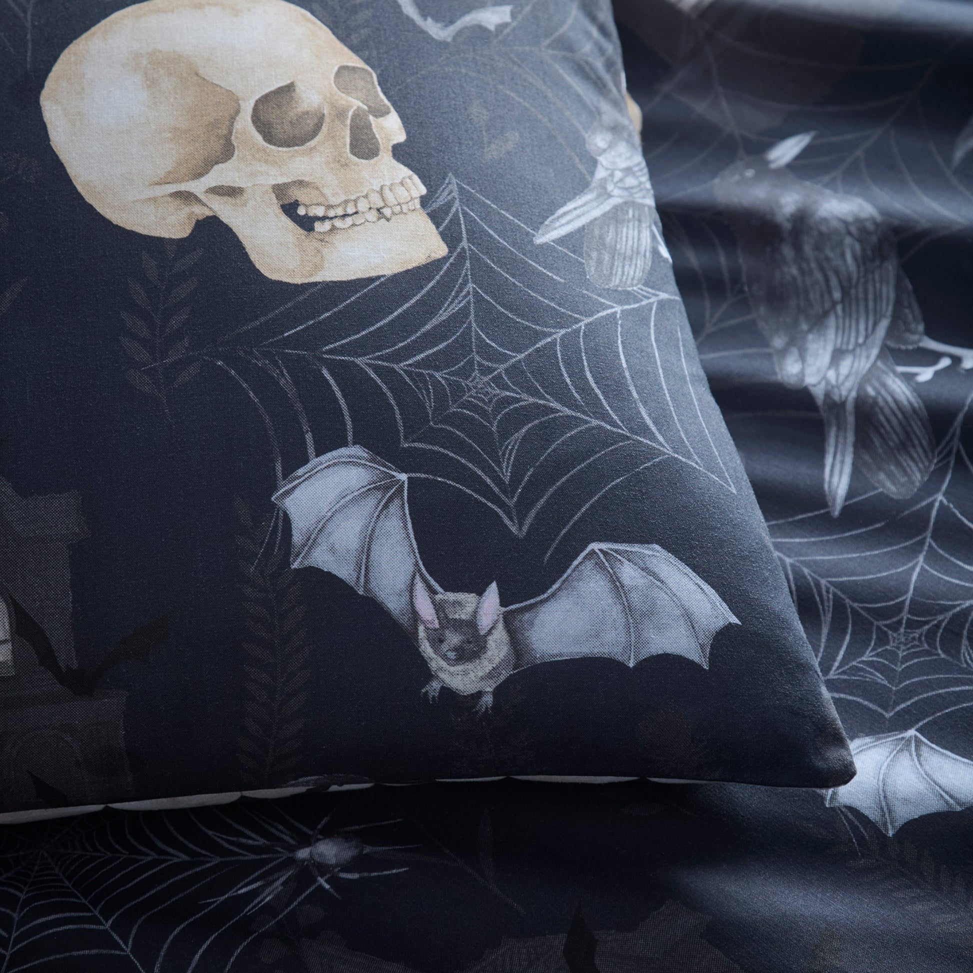 Gothic Skulls Halloween Duvet Cover Set in Black - Duvet Cover Set - Fusion