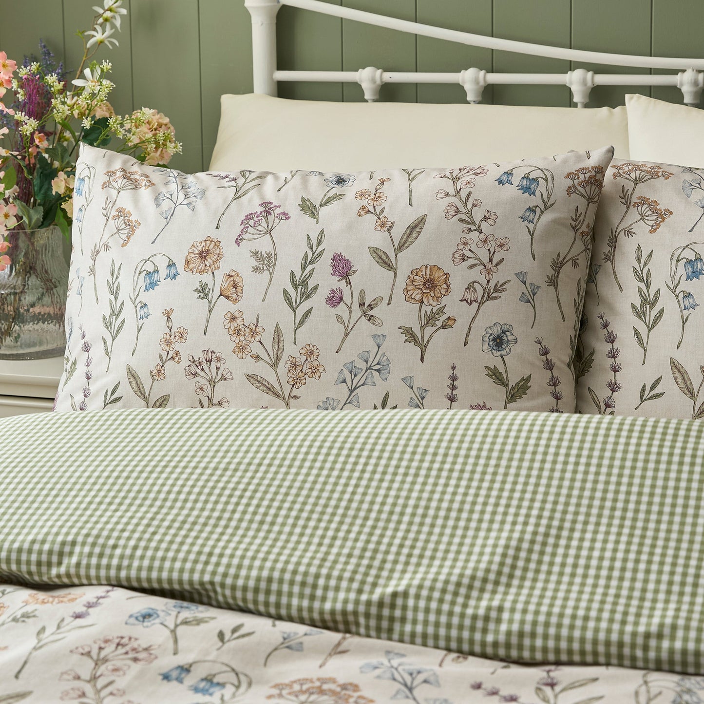 Meadow Floral Duvet Cover Set in Multi - Duvet Cover Set - D & D