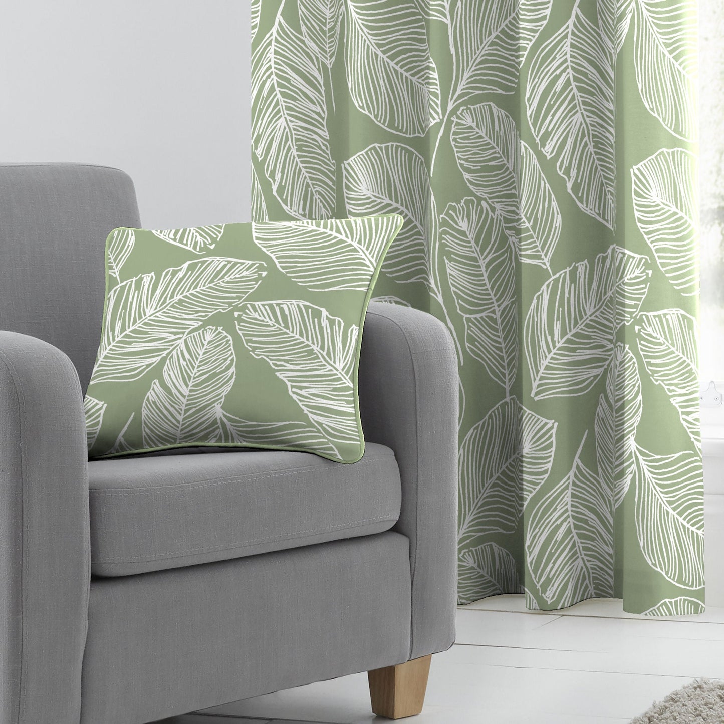 Matteo Cushion by Fusion in Green 43 x 43cm - Cushion - Fusion