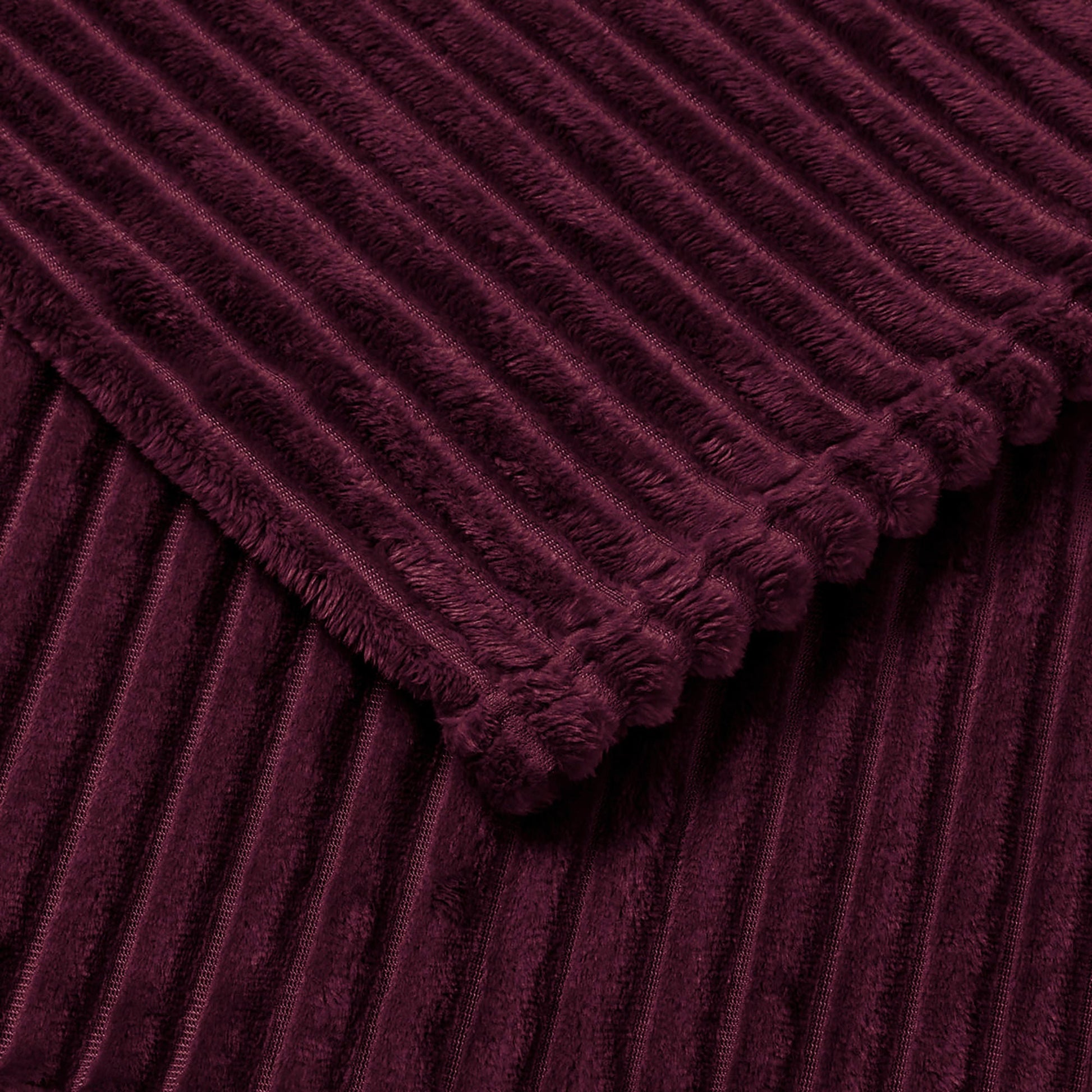 Morritz Bedspread in Burgundy 130 x 180cm - Bedspread - Appletree