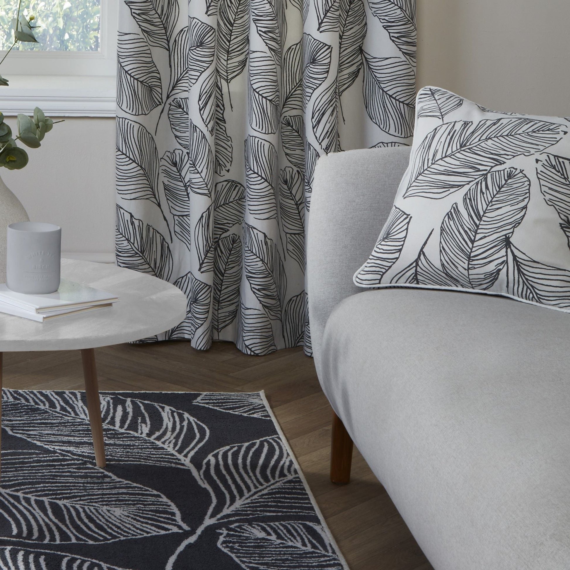 Matteo Cushion by Fusion in Black 43 x 43cm - Cushion - Fusion