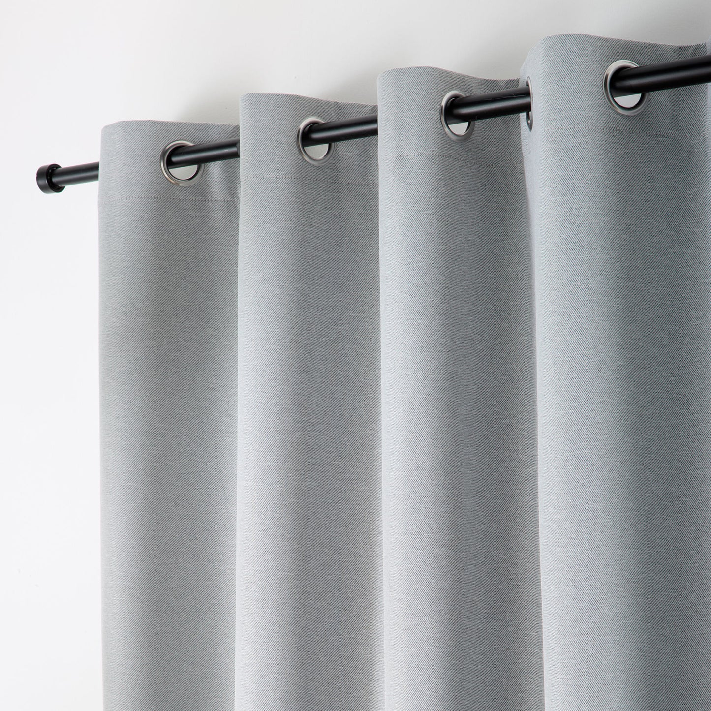 Plain Twill Pair of Eyelet Curtains in Silver