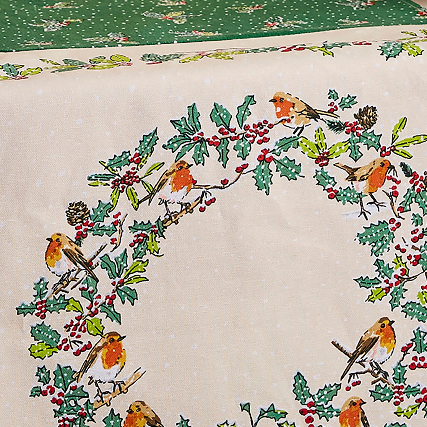 Christmas Robins Table Runner in Green