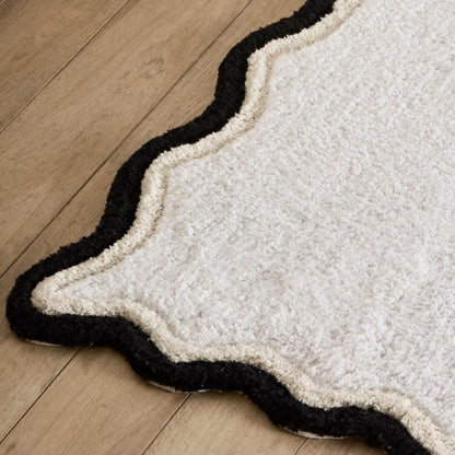 Scallop Bath Mat in Monochrome 50 x 80cm