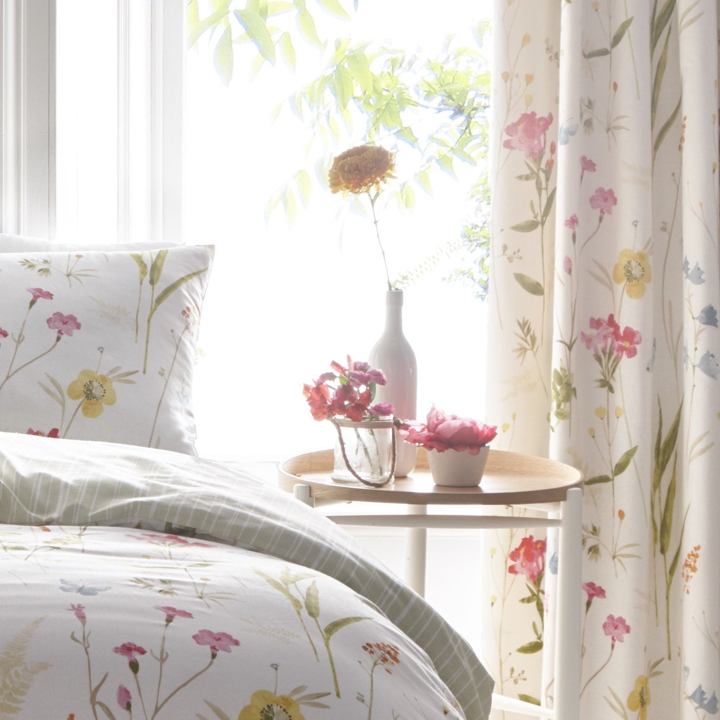 Spring Glade Duvet Cover Set by Dreams & Drapes in Multicolour - Duvet Cover Set - Dreams & Drapes