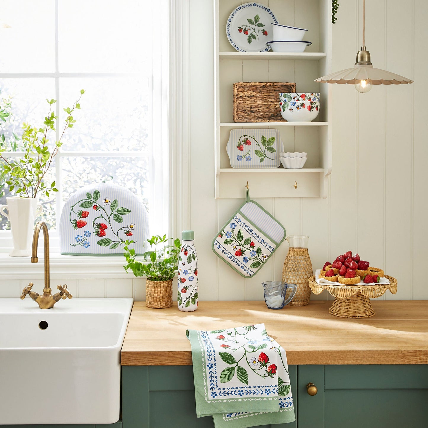 Strawberry Patch Cotton Apron in Green
