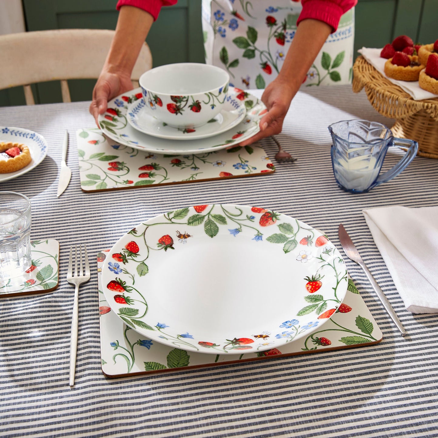 Strawberry Patch Placemat 4 Pack in Green
