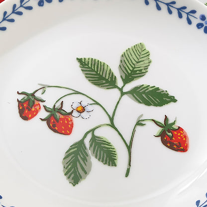 Strawberry Patch Porcelain Side Plate in Green