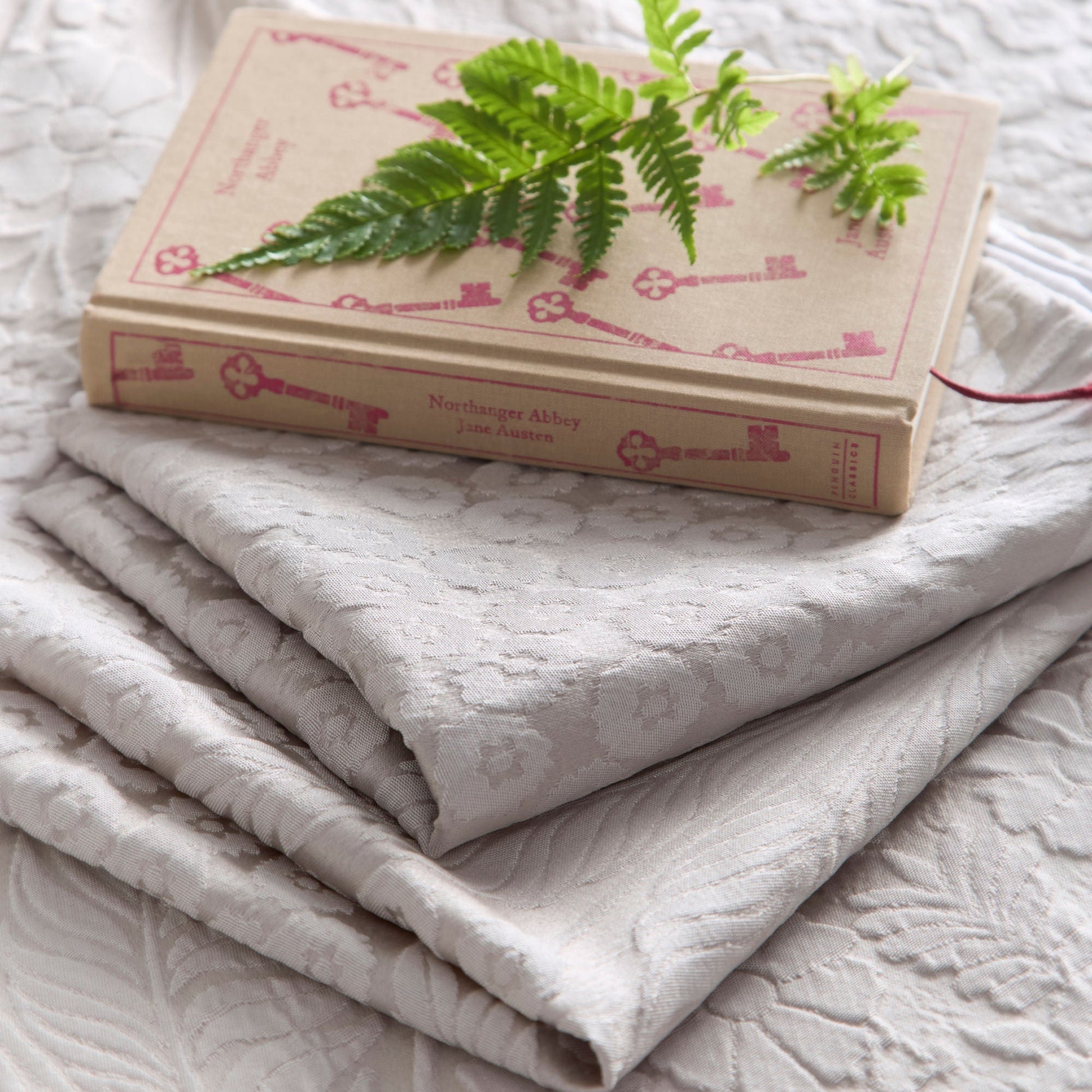 Toria Duvet Cover Set in Stone - Duvet Cover Set - Appletree