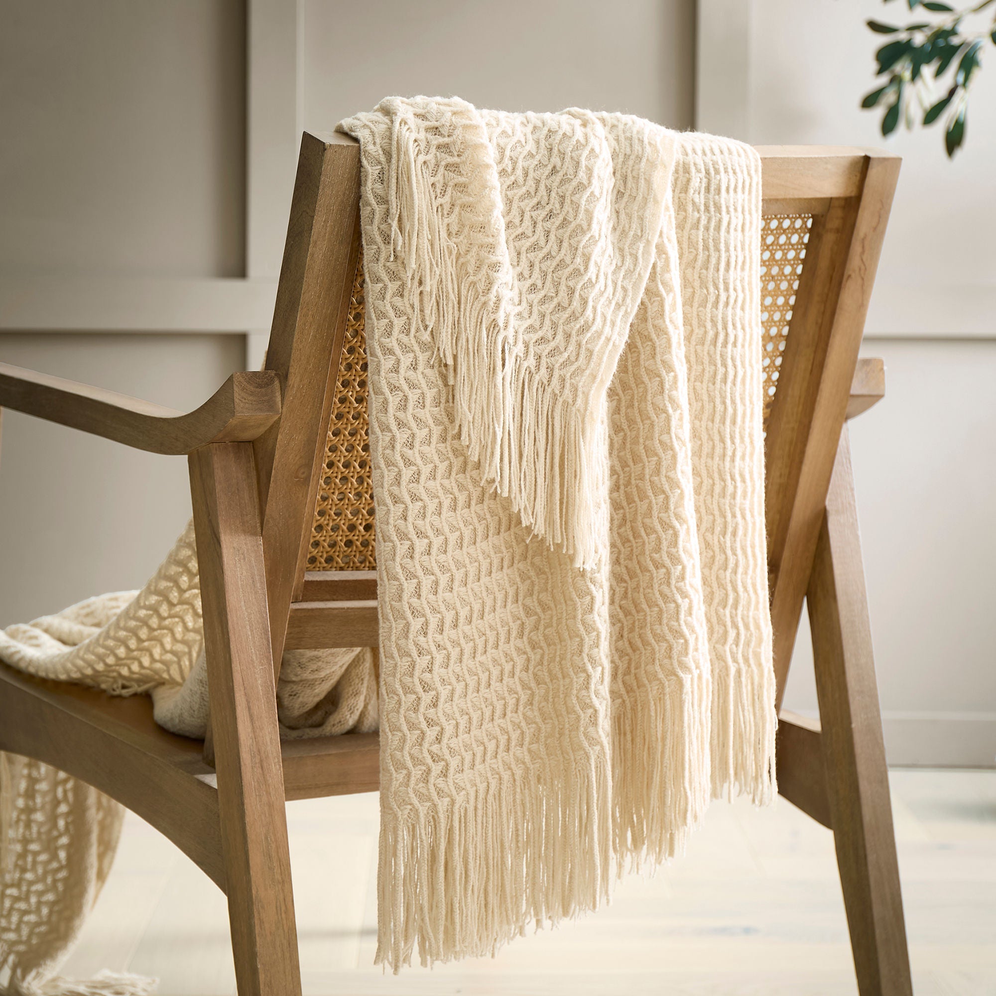 Textured Knit Throw in Natural 130 x 180cm – UW Home