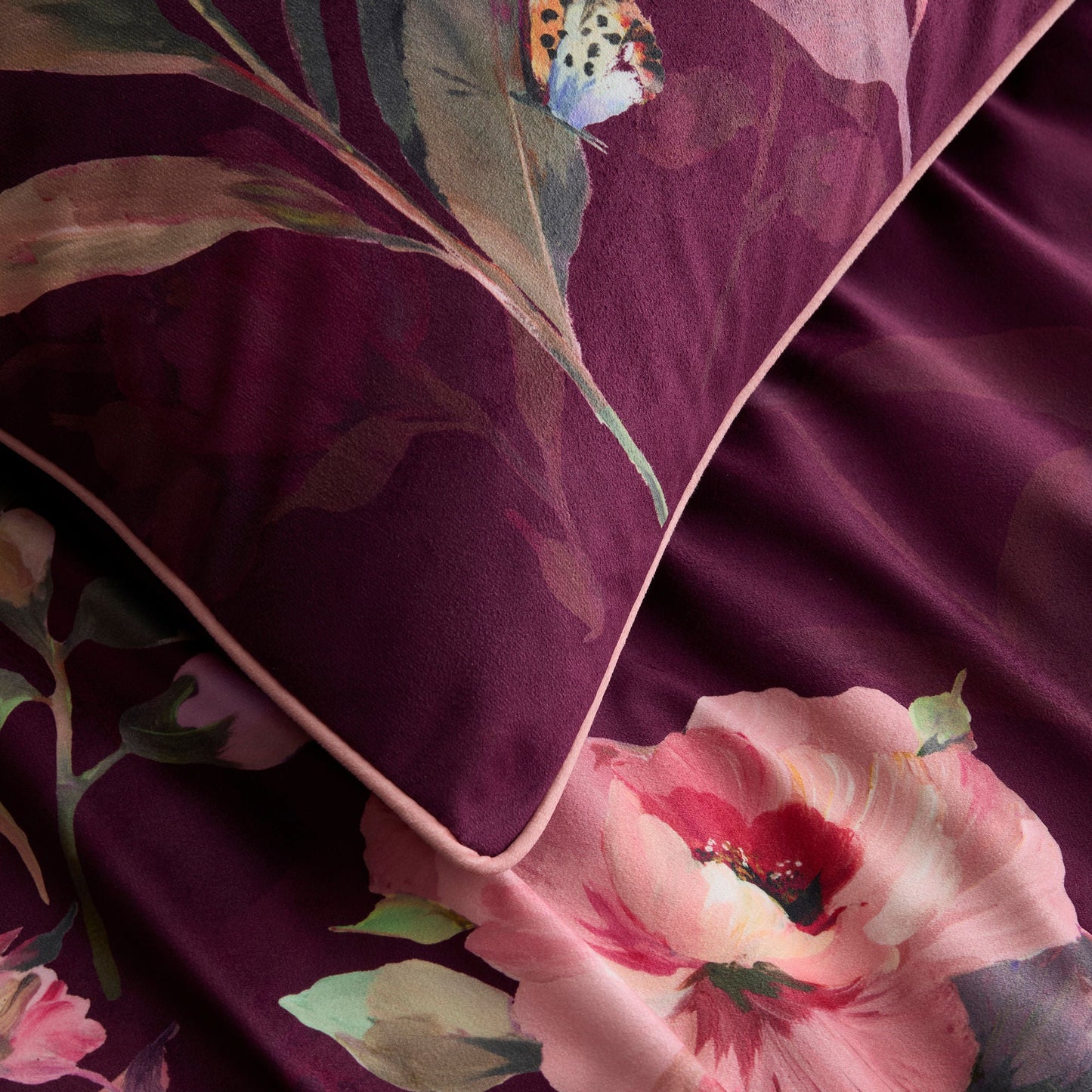 Tatiana Duvet Cover Set in Berry - Duvet Cover Set - Soiree