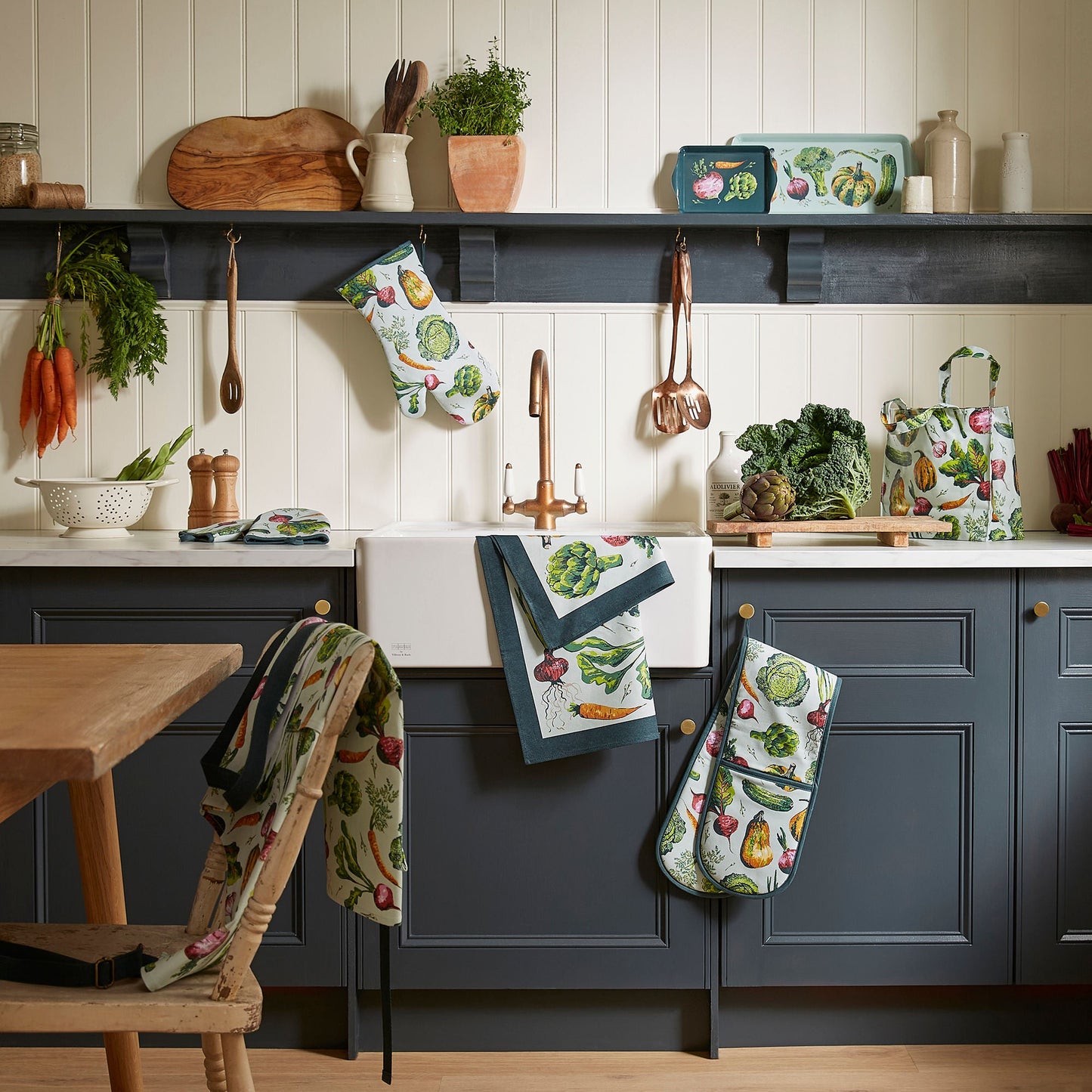 Ulster Weavers Vegetable Medley Apron - Cotton One Size in Multi - Apron - Ulster Weavers